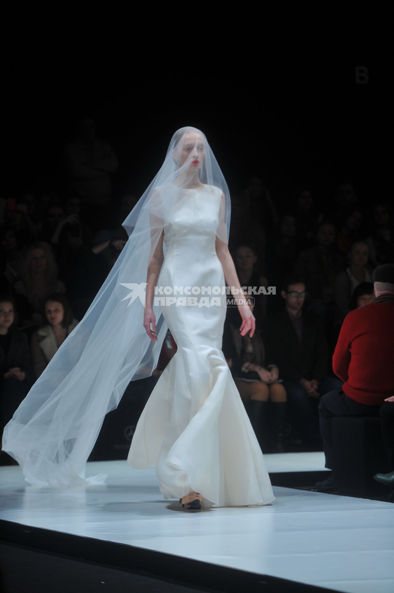 Показ коллекции TEGIN на неделе моды Mercedes-Benz Fashion Week. 23 октября 2011 года.