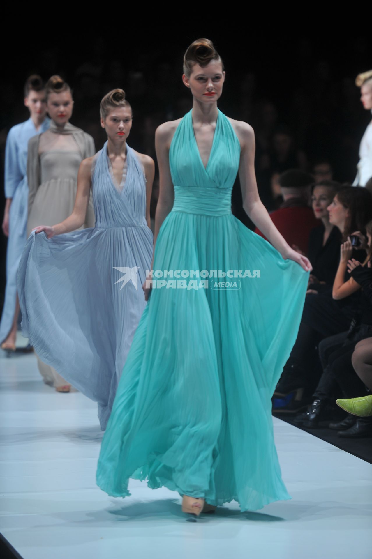 Показ коллекции TEGIN на неделе моды Mercedes-Benz Fashion Week. 23 октября 2011 года.