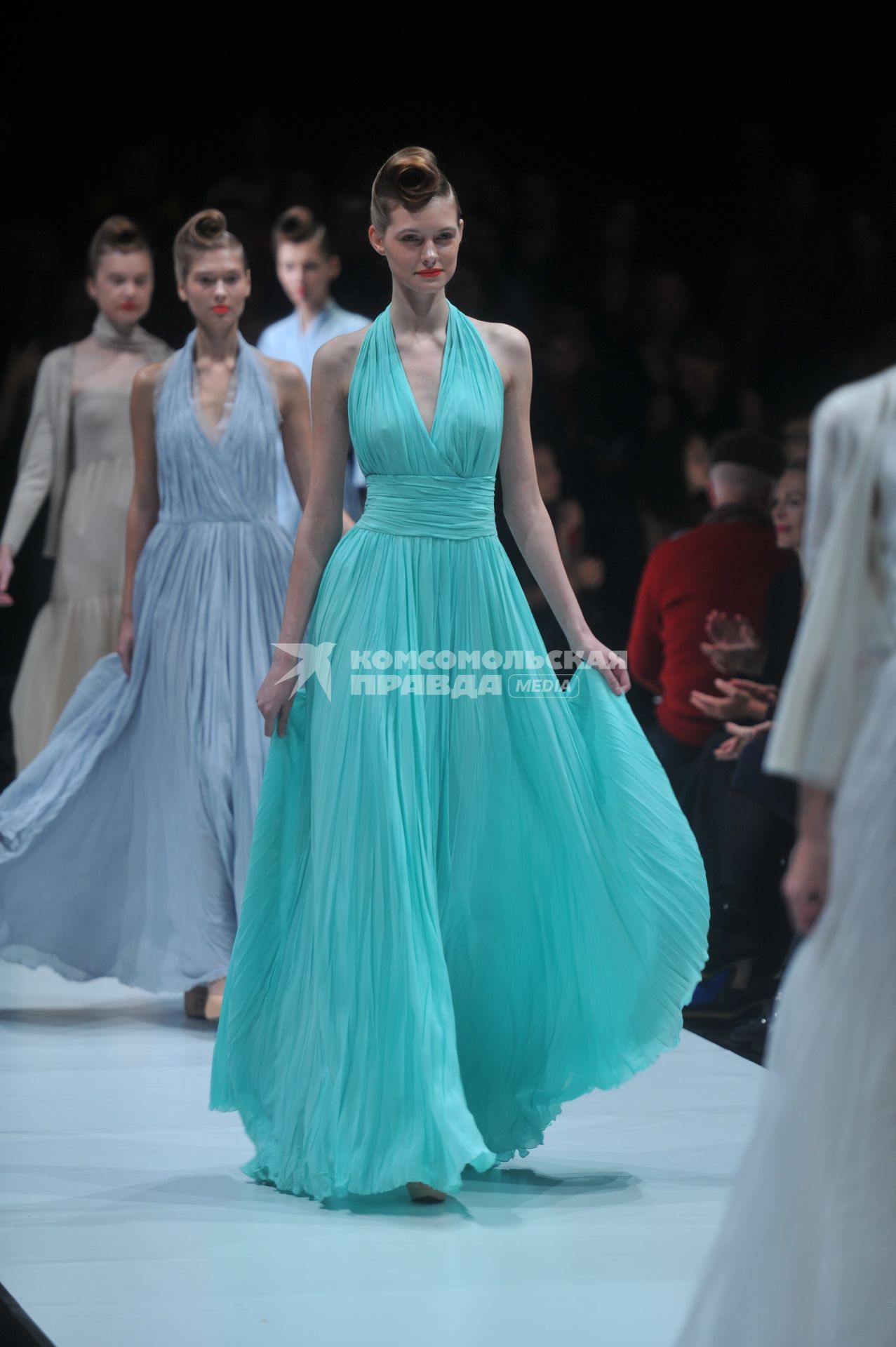 Показ коллекции TEGIN на неделе моды Mercedes-Benz Fashion Week. 23 октября 2011 года.