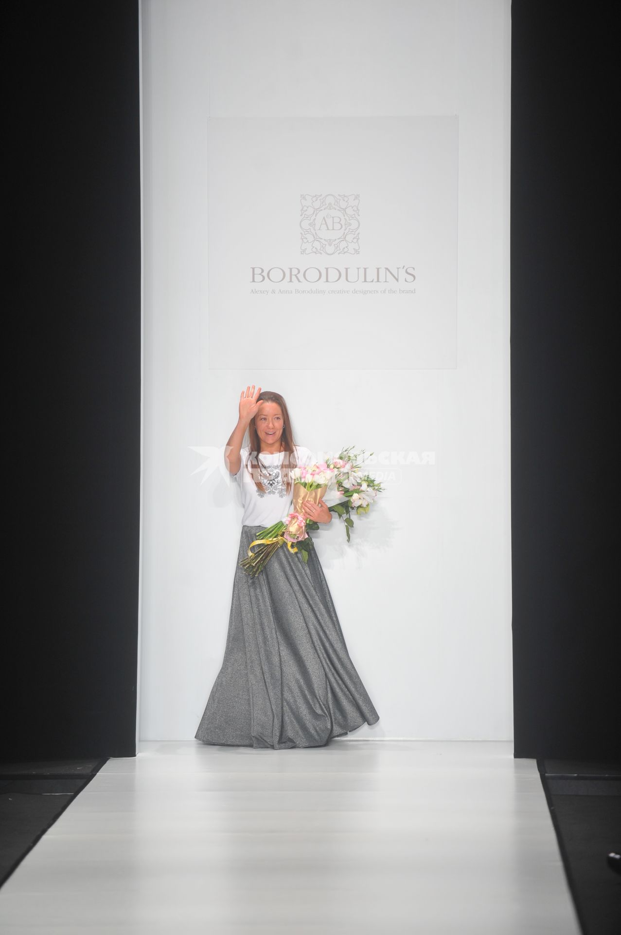 Показ коллекции Borodulin\'s на неделе моды Mercedes-Benz Fashion Week. На снимке: дизайнер Анна Бородулины.  23 октября 2011 года.