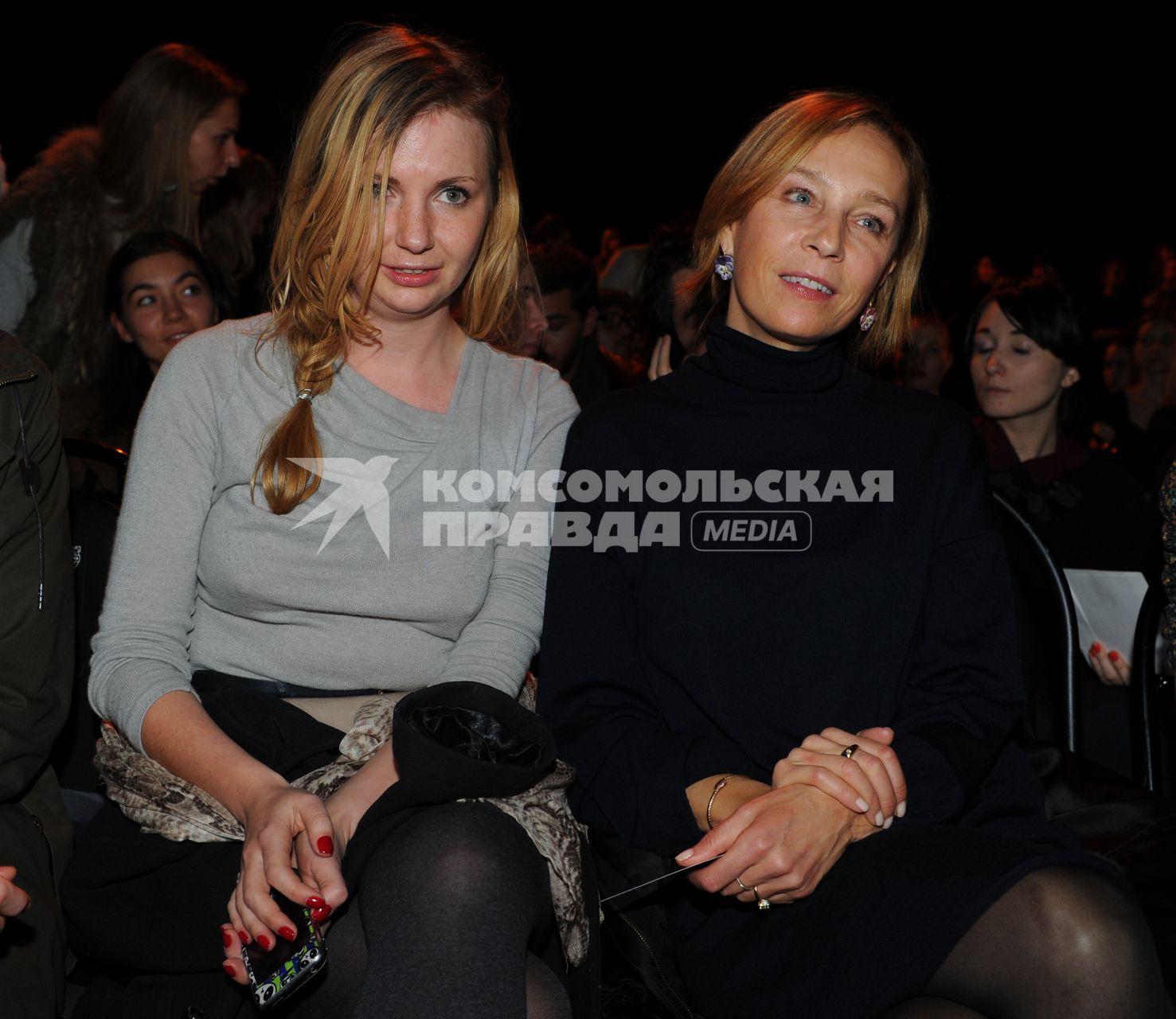 Закрытие Недели моды Volvo Fashion Week. На снимке: главный редактор российской и немецкой версии журнала INTERVIEW Алена Долецкая (справа). 31 октября 2011 года.