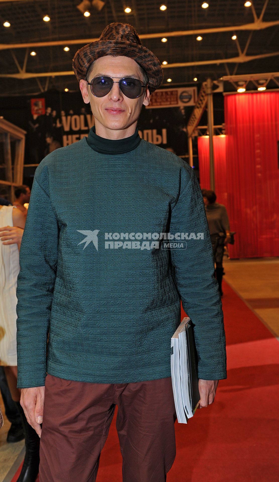 Закрытие Недели моды Volvo Fashion Week. На снимке: стилист Влад Лисовец. 31 октября 2011 года.