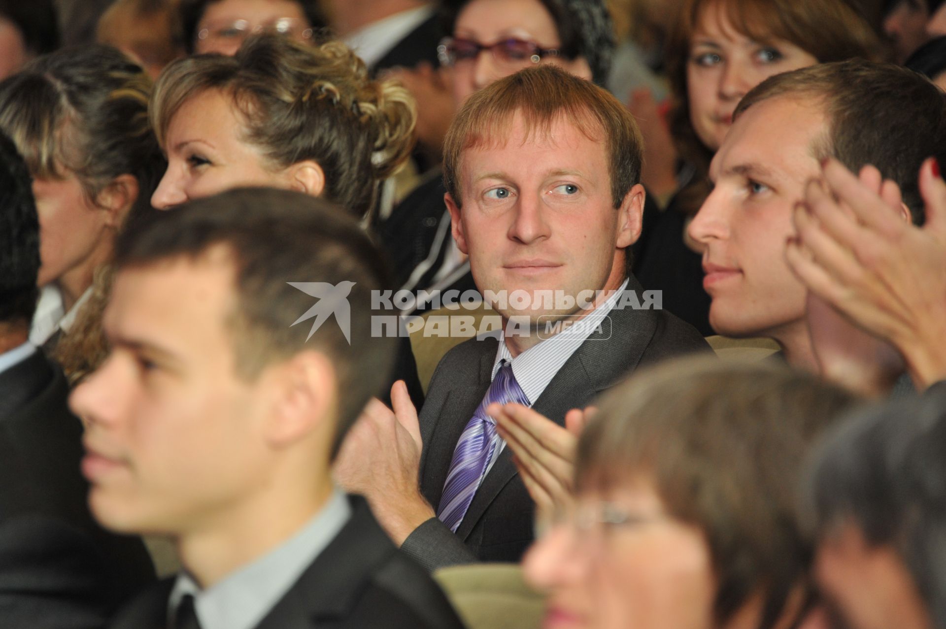 Победитель Всероссийского конкурса УЧИТЕЛЬ ГОДА РОССИИ-2011. На снимке: Овчинников Алексей Васильевич. 05 октября 2011 года.