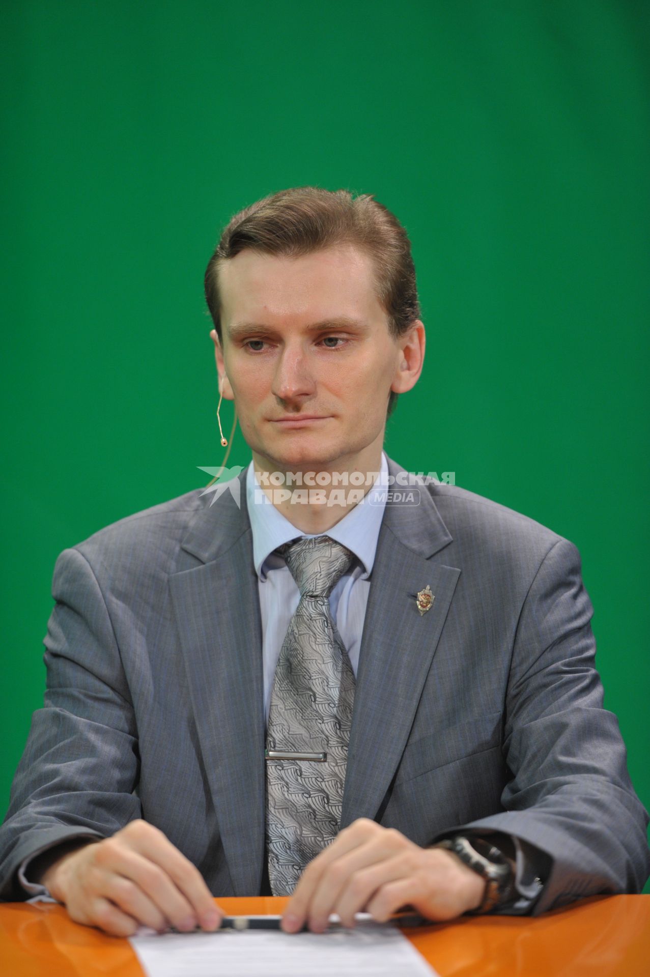 Олег Яшин вице-президент антипиратской ассоциации РУССКИЙ ЩИТ. В студии КП ТВ. 1 ноября 2011 года.
