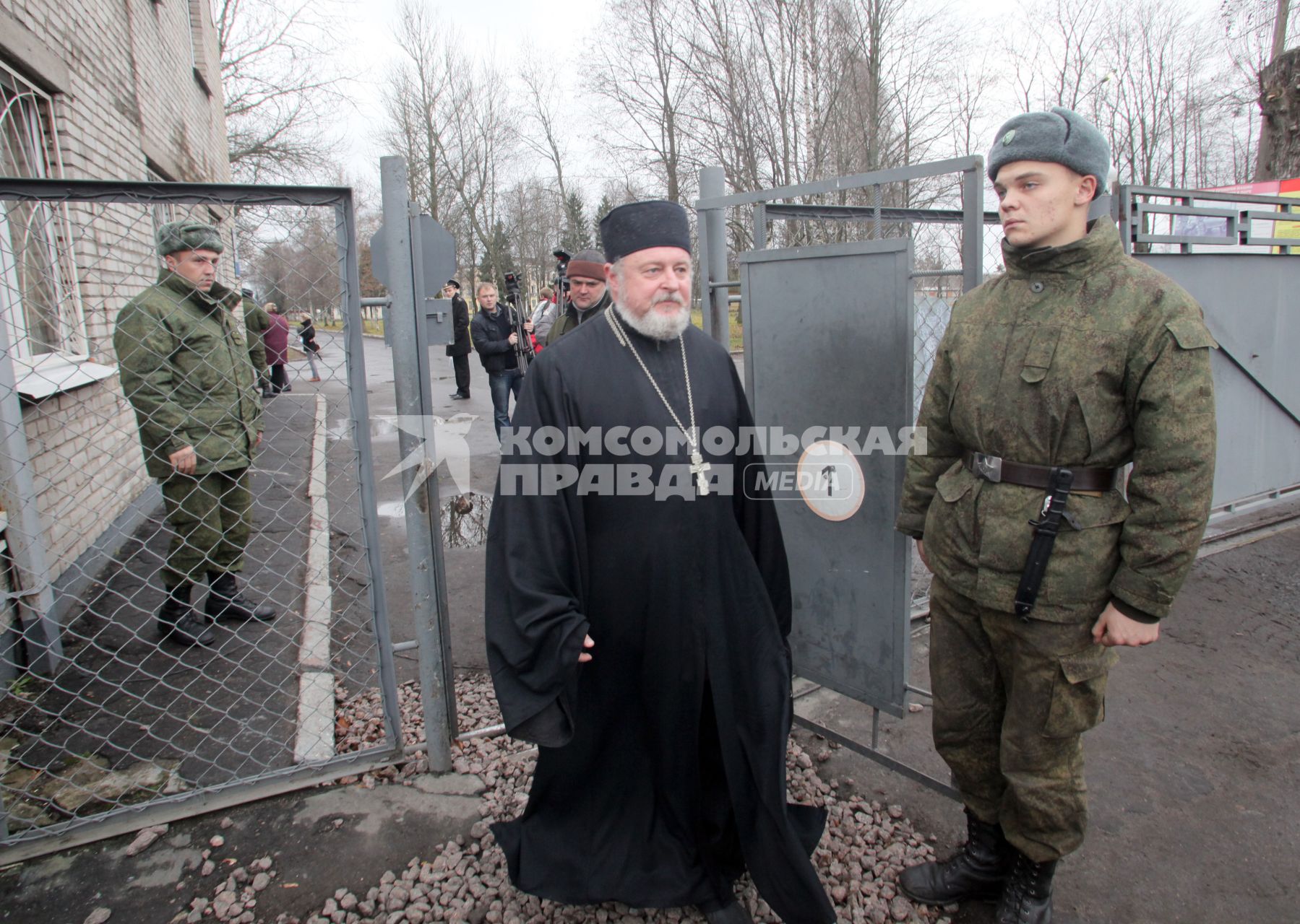 полковой свяшенник отец анатолий  военного горнизона поселка сертолово 2 .11.2011