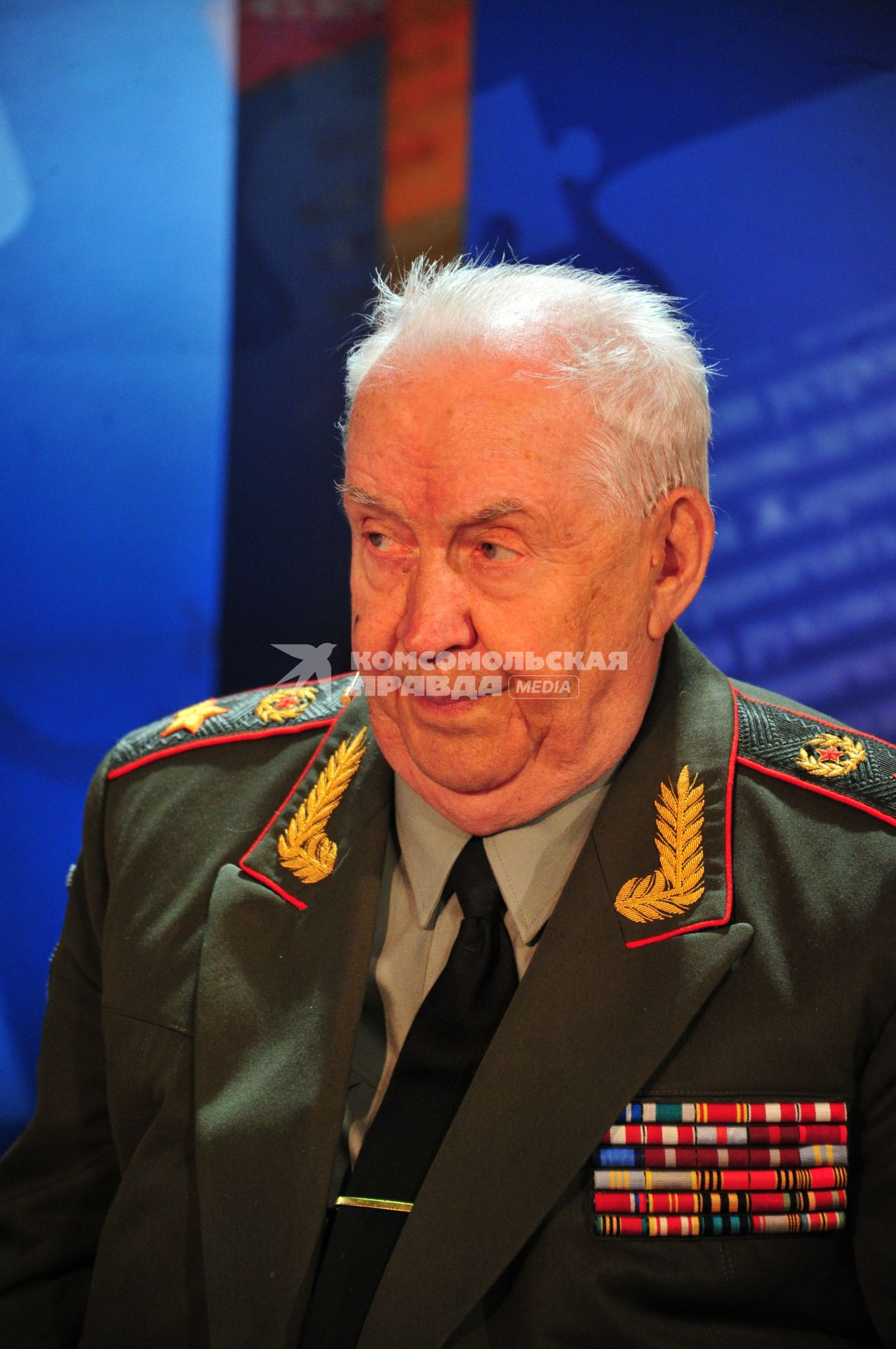 Генерал армии, доктор исторических наук Махмут Гареев в ИД КП. 07 ноября 2011 года.