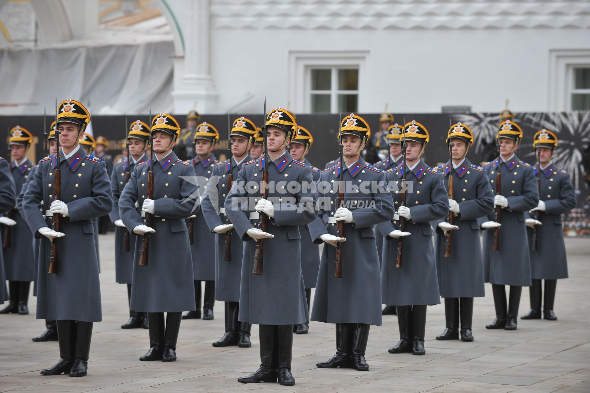 Церемония развода конных и пеших караулов Президентского полка. 31 октября 2011 года.
