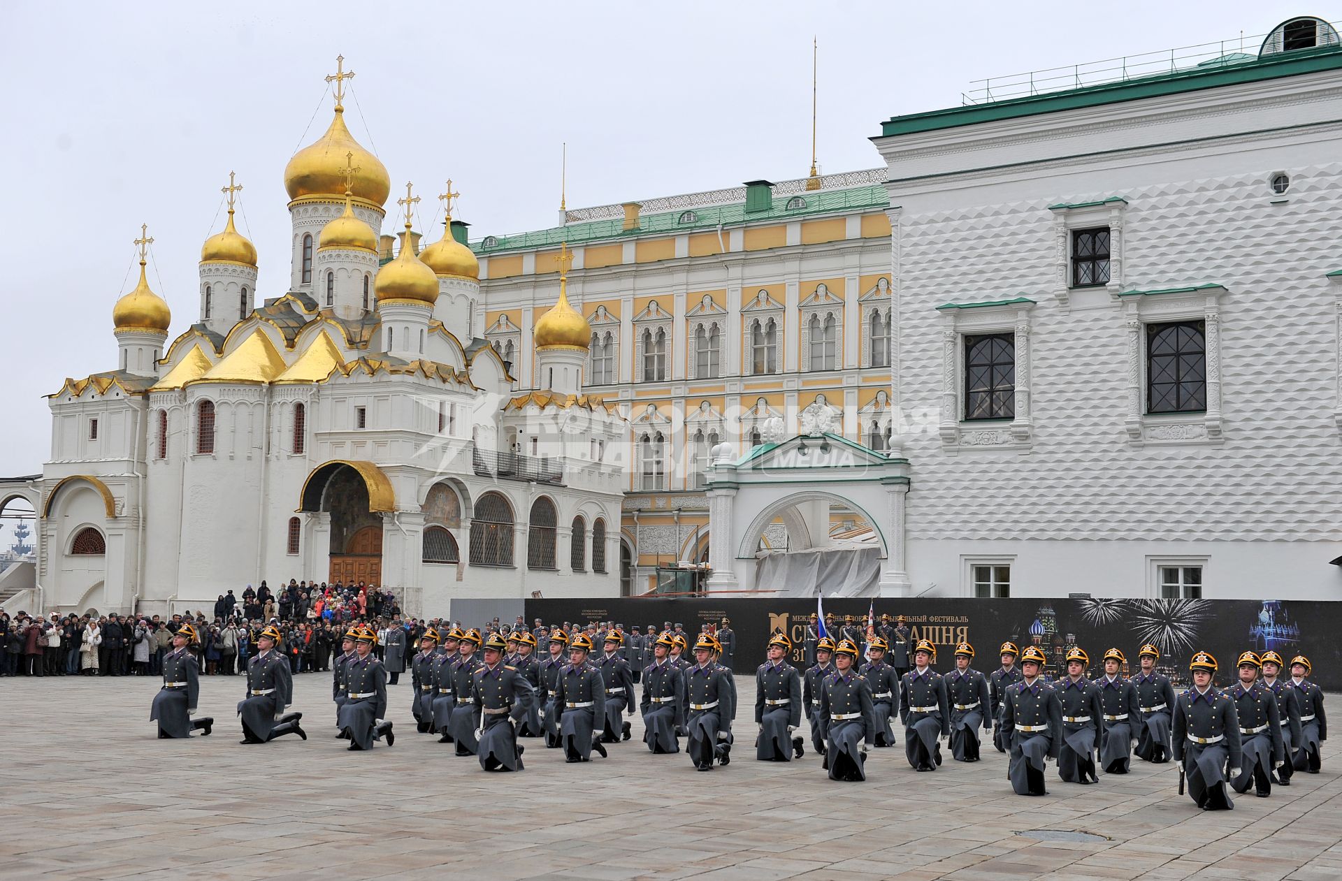 Церемония развода конных и пеших караулов Президентского полка. 31 октября 2011 года.