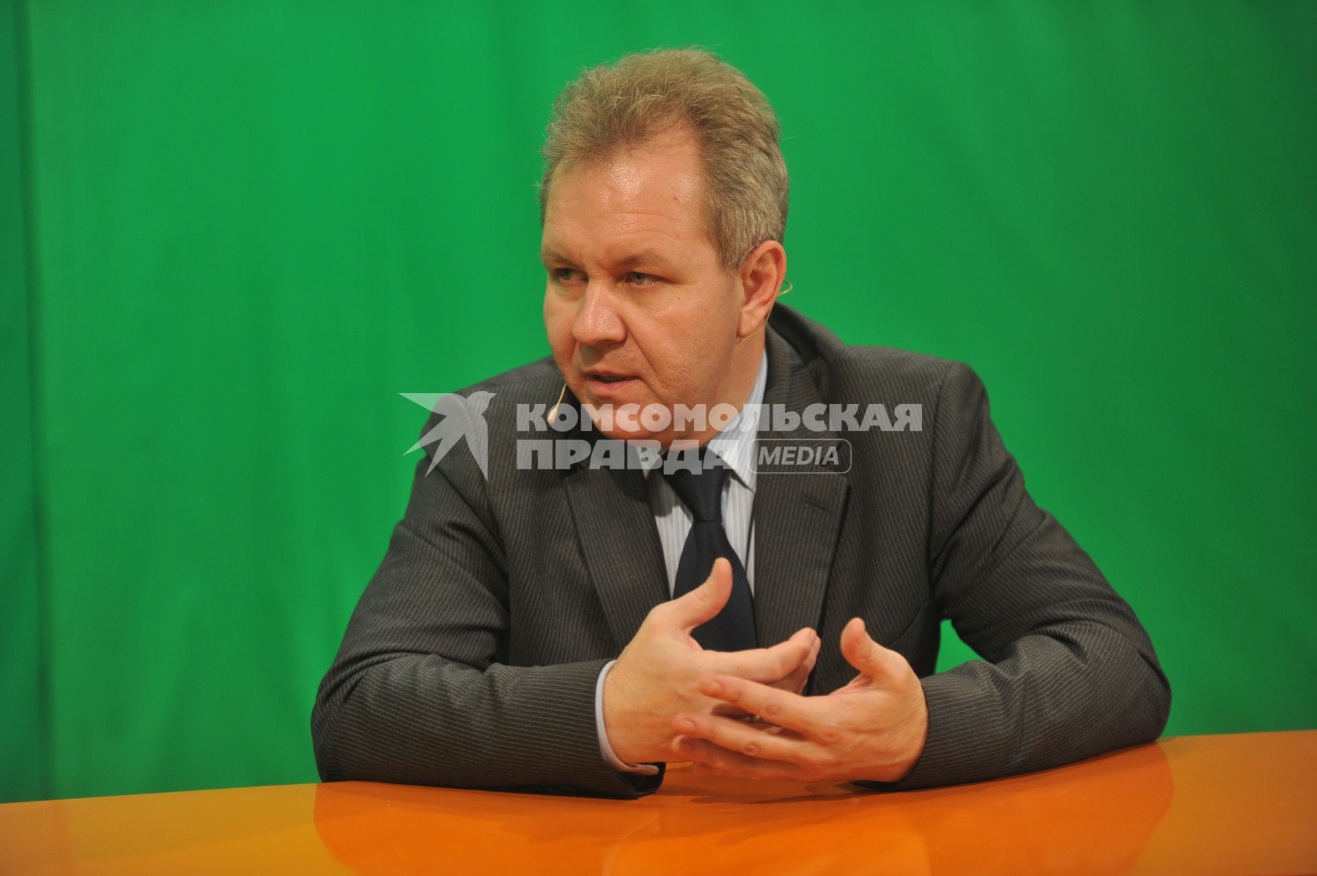 Владислав Иноземцев . директор Центра исследований постиндустриального общества; ведущие. В редакции ИД КП.  15 ноября 2011 года.