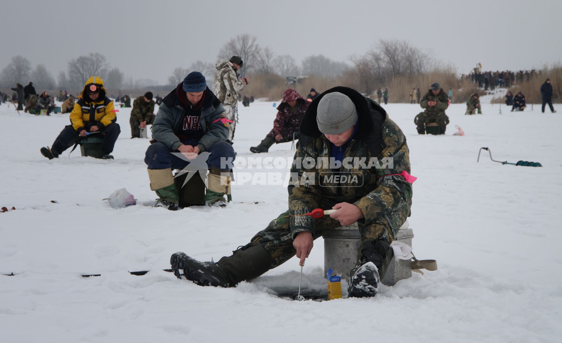 5 февраля 2011. Волгоградская область, Иловлинский район. Озеро Большой Ильмень. Соревнования по зимней рыбалке.