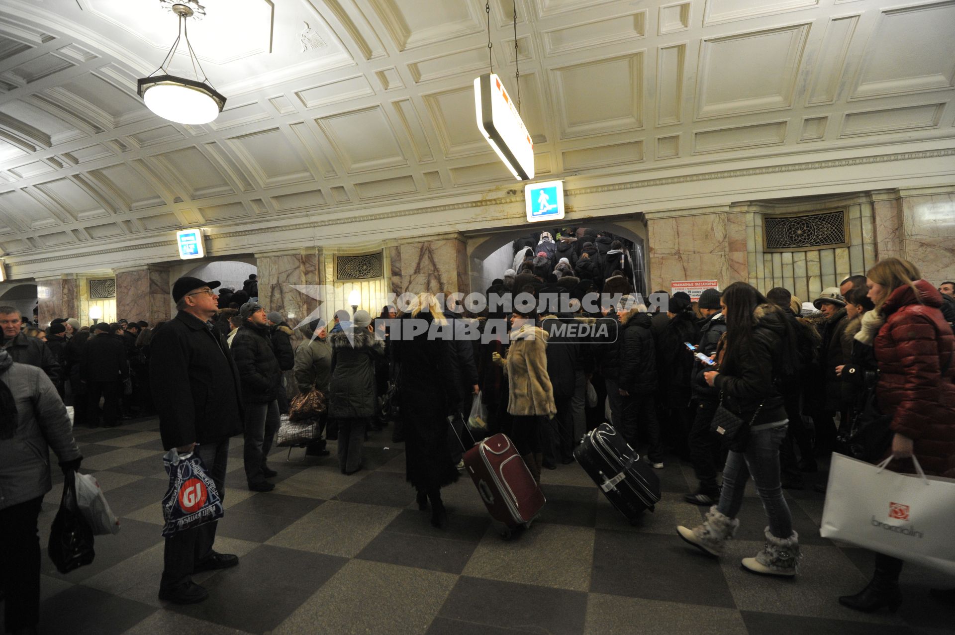 Пассажиры метро. 18 ноября 2011 года.