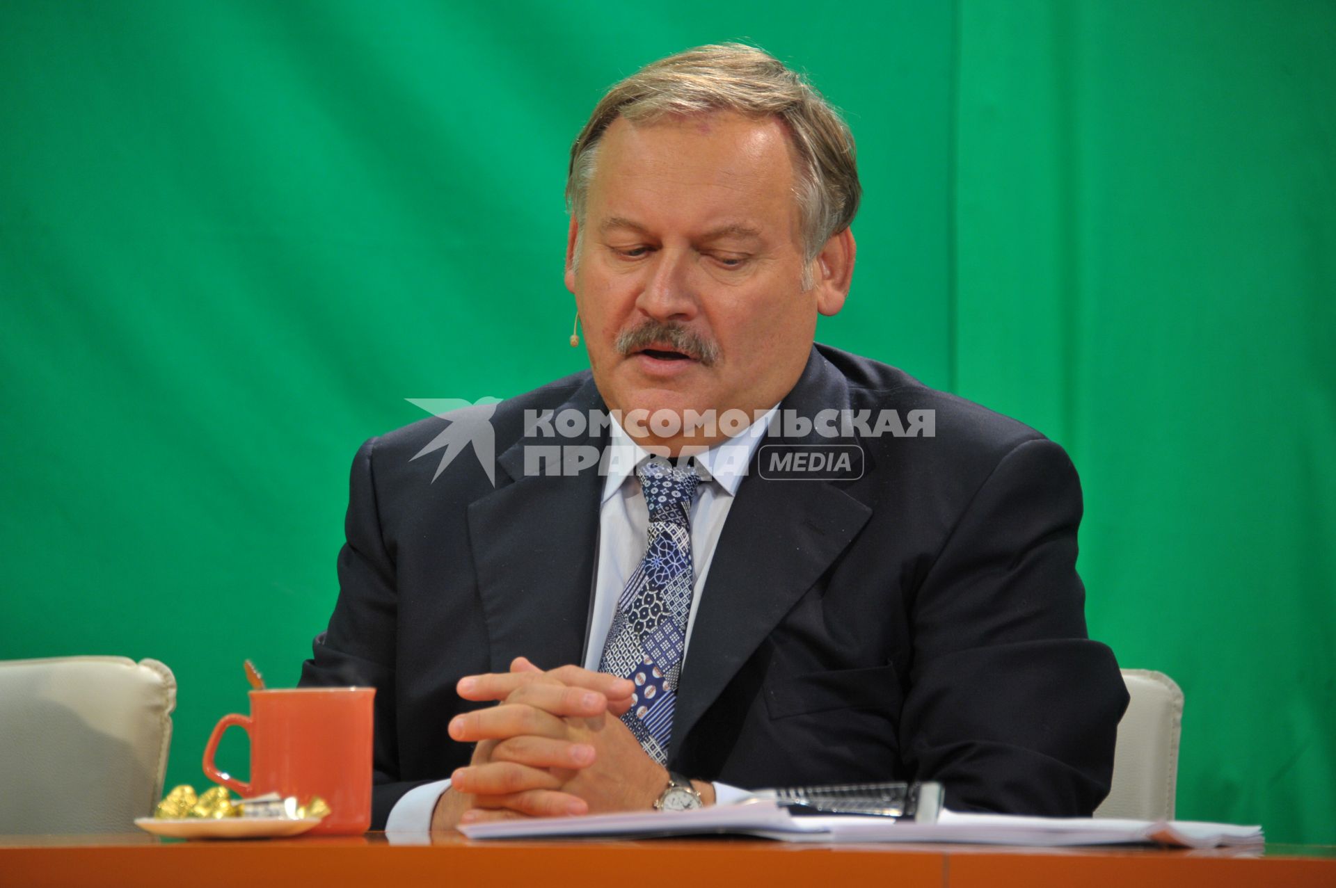 Депутат Госдумы РФ Константин Затулин в ИД КП. 18 ноября 2011 года.