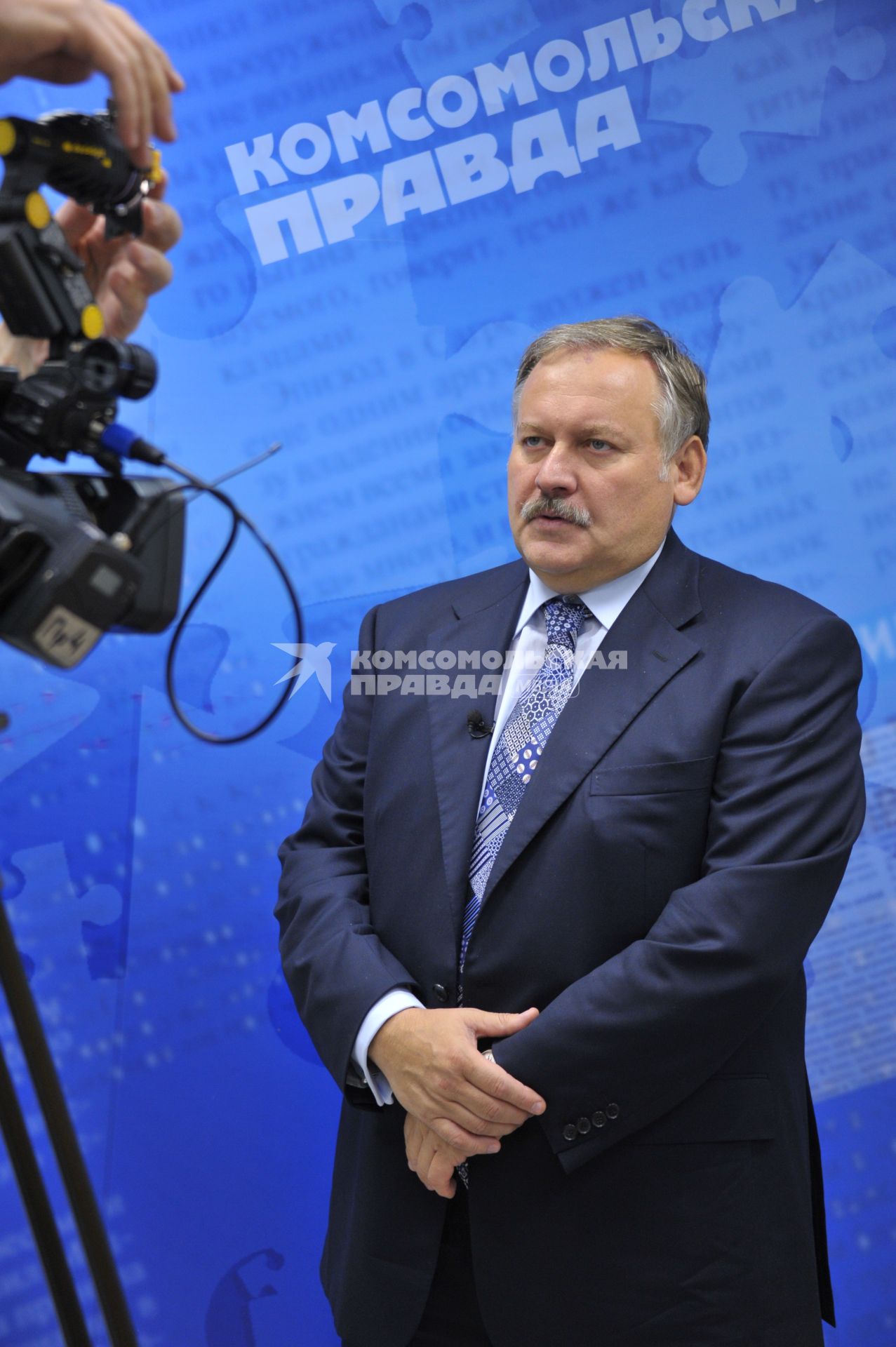 Депутат Госдумы РФ Константин Затулин в ИД КП. 18 ноября 2011 года.