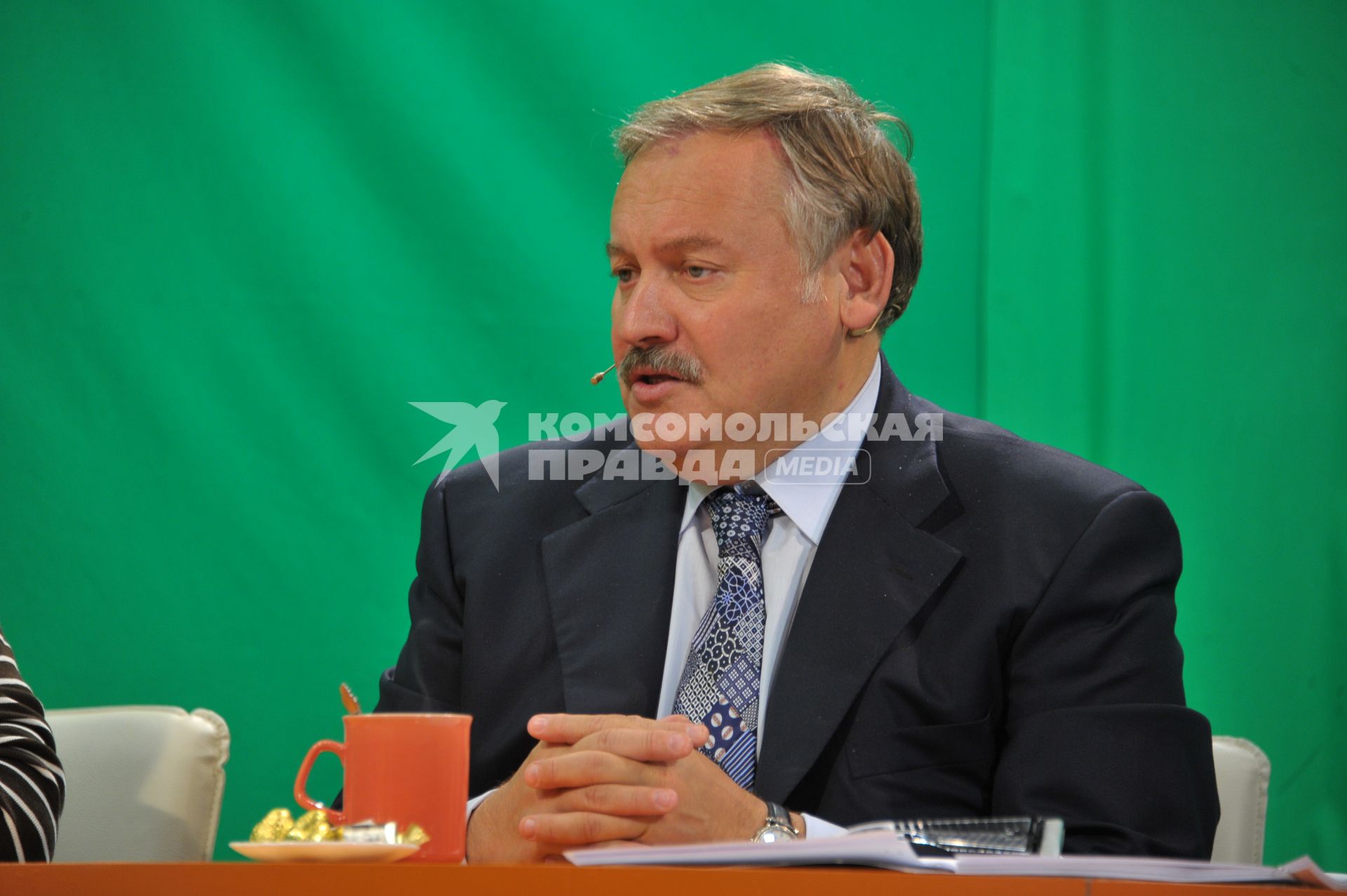 Депутат Госдумы РФ Константин Затулин в ИД КП. 18 ноября 2011 года.