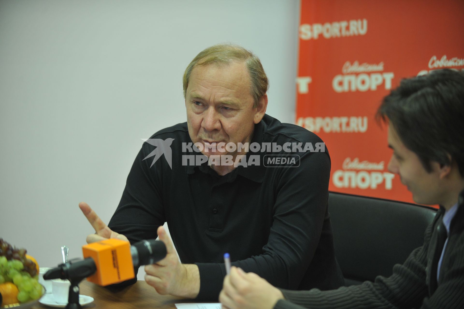 Романцев Олег - советский футболист (защитник), затем советский и российский тренер. В СС. 22 ноября 2011 года.