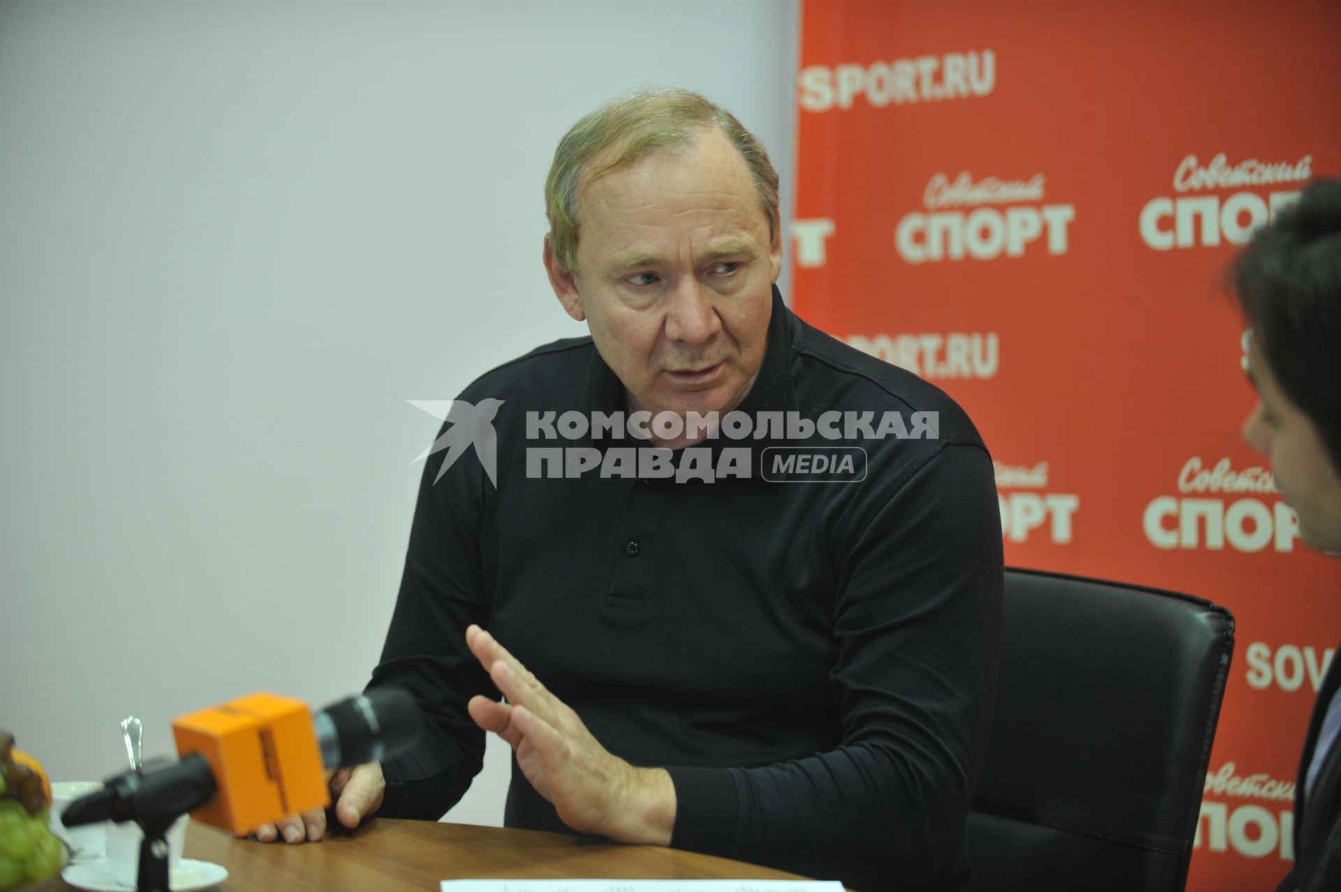 Романцев Олег - советский футболист (защитник), затем советский и российский тренер. В СС. 22 ноября 2011 года.