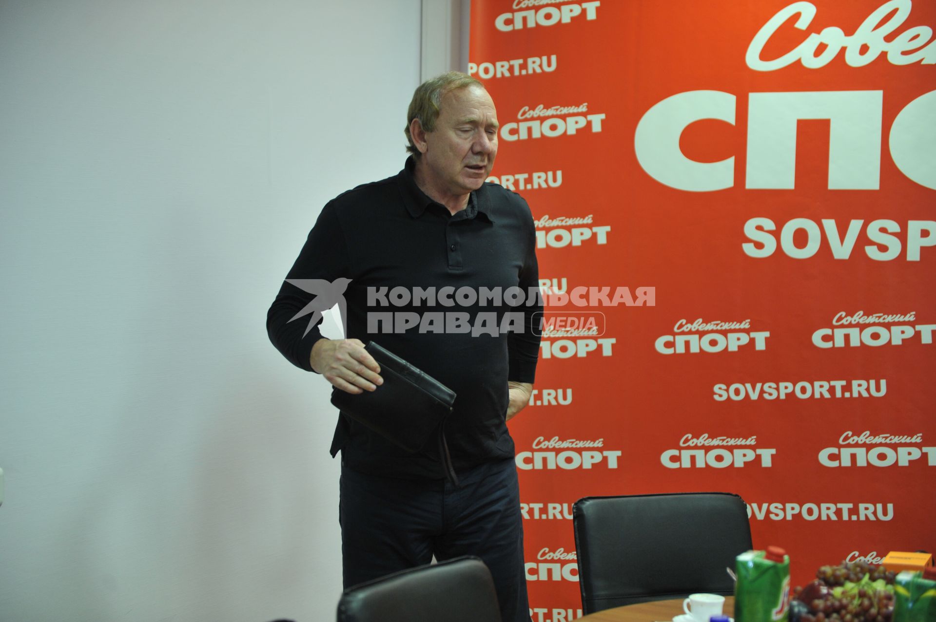 Романцев Олег - советский футболист (защитник), затем советский и российский тренер. В СС. 22 ноября 2011 года.