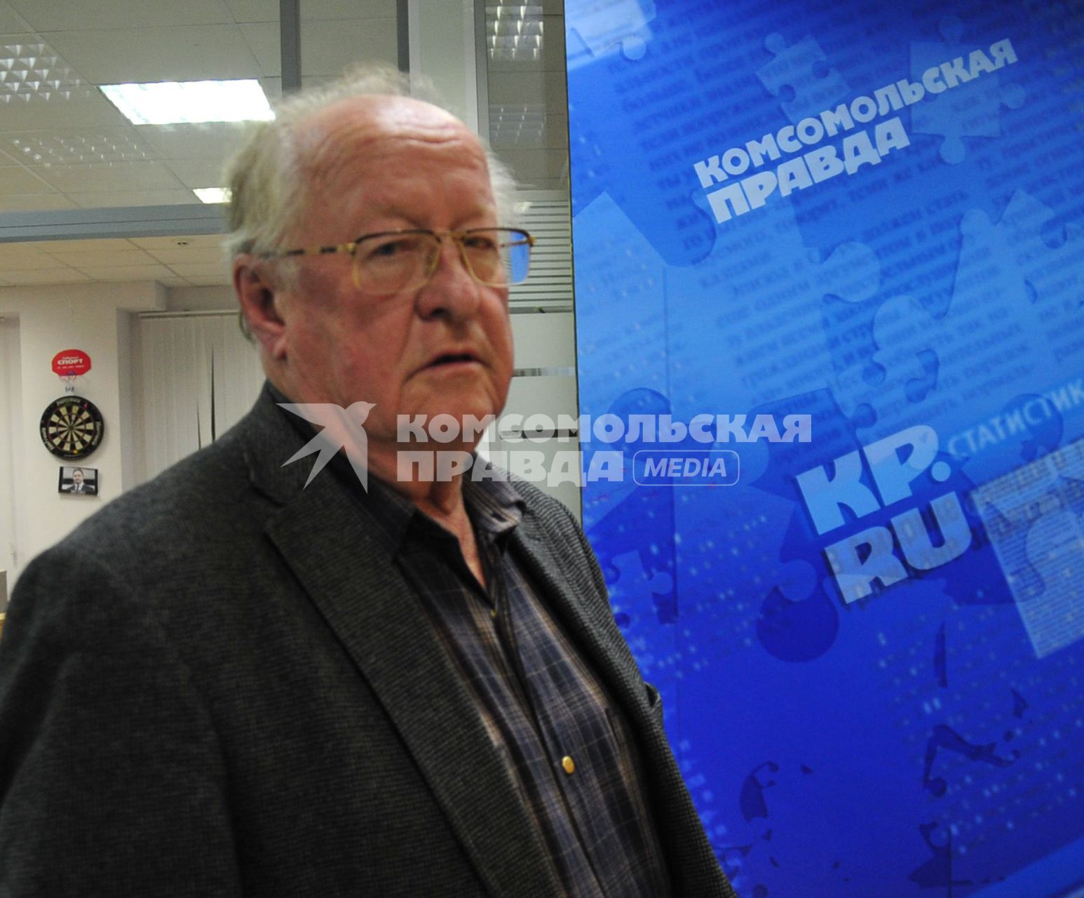 Экс-глава Центробанка Виктор Геращенко в ИД КП. 24 ноября 2011 года.