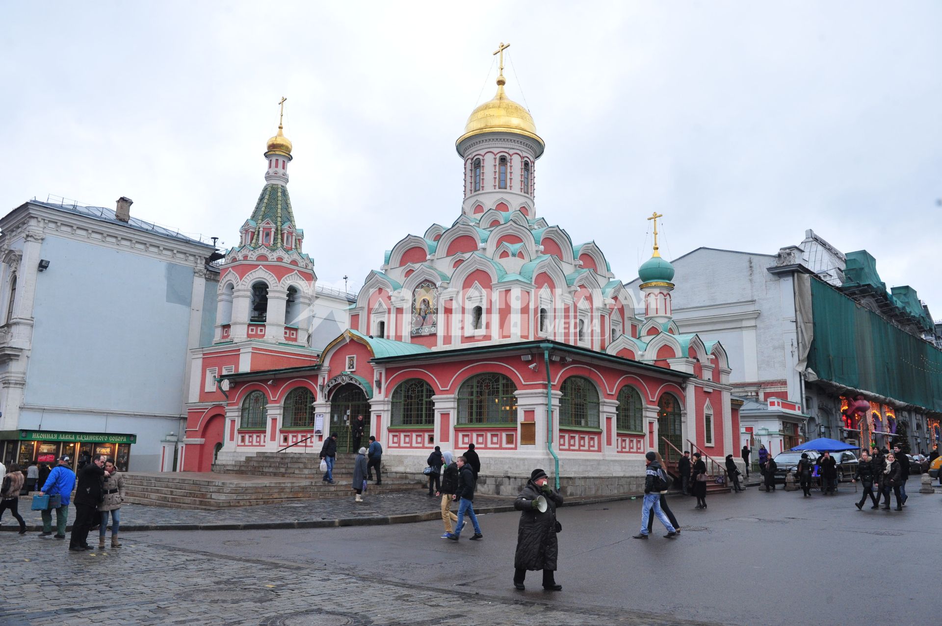 Собор Казанской иконы Божией Матери. Москва. 25 ноября 2011 года.