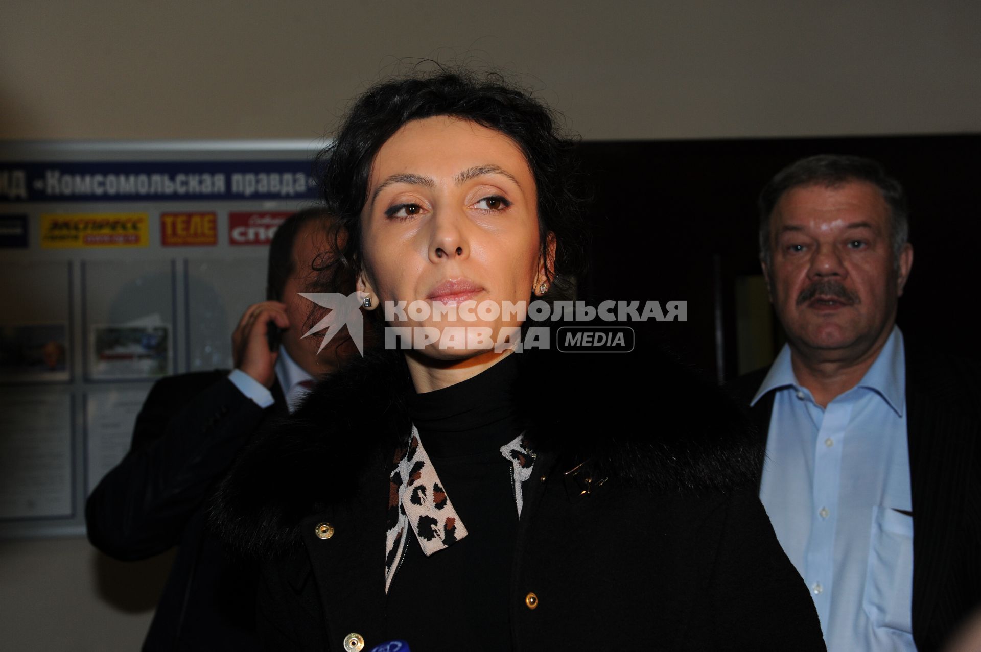 Пиар-директор Виктора Батурина Анна Имерлин в ИД КП. 30 ноября 2011 года.