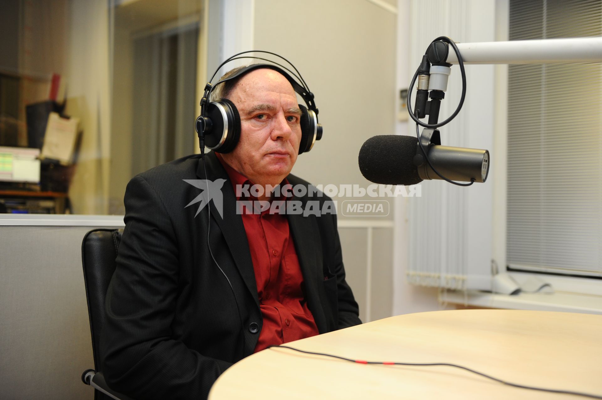 Владимир Димов . доктора экономических наук, сотрудники Института экономики РАН. 29 ноября 2011 года.