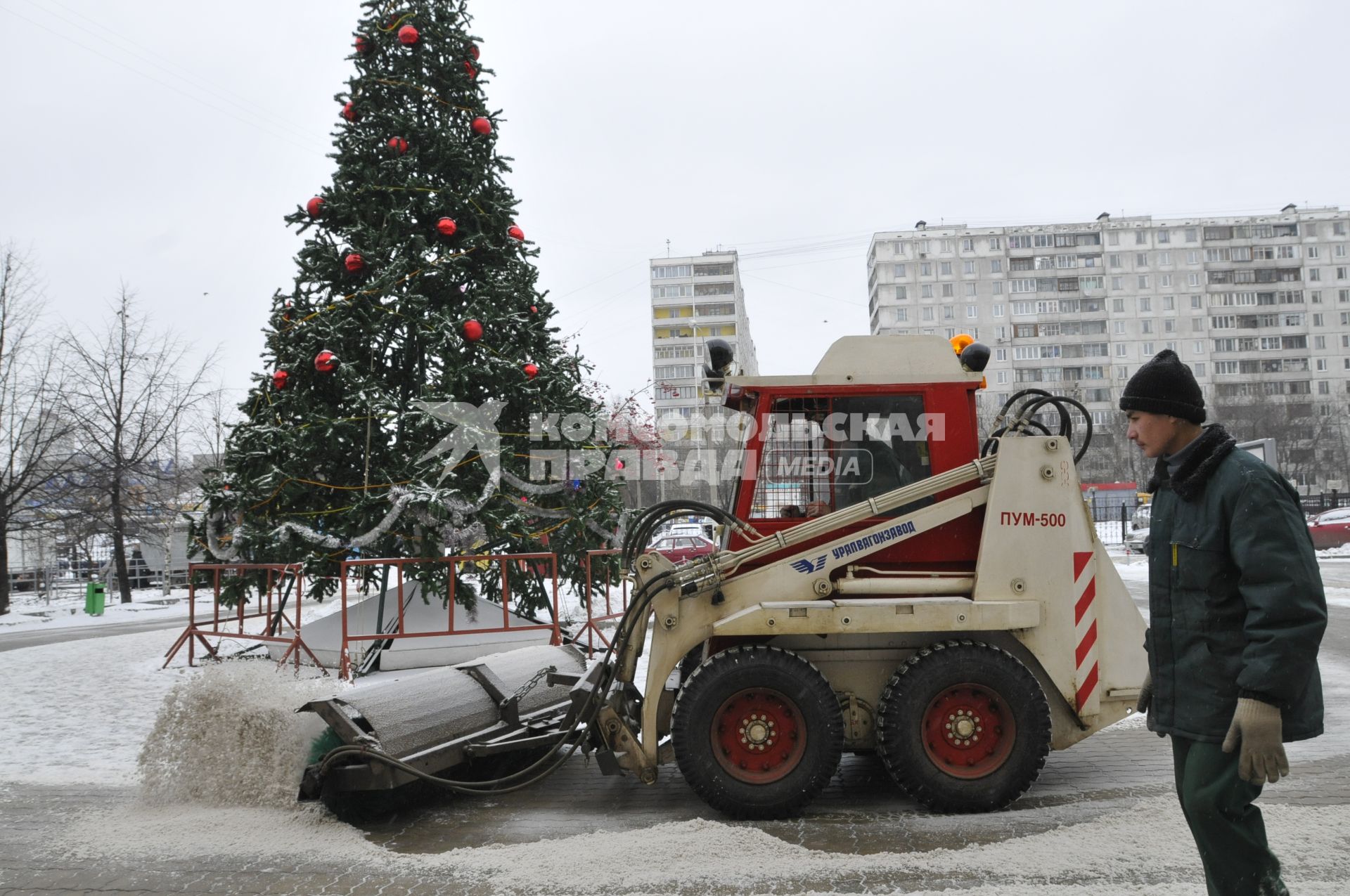 Снегоуборочная техника. 23 декабря 2008 года.