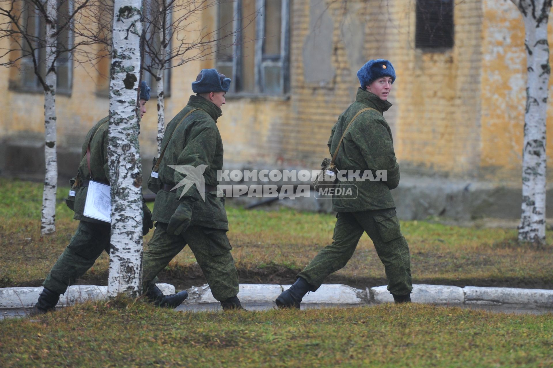 Солдаты в учебном центре космических войск, Плесецк, 3 ноября 2011 года