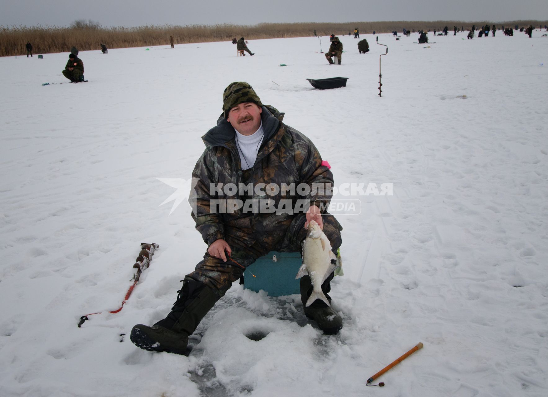 5 февраля 2011. Волгоградская область, Иловлинский район. Озеро Большой Ильмень. Соревнования по зимней рыбалке.