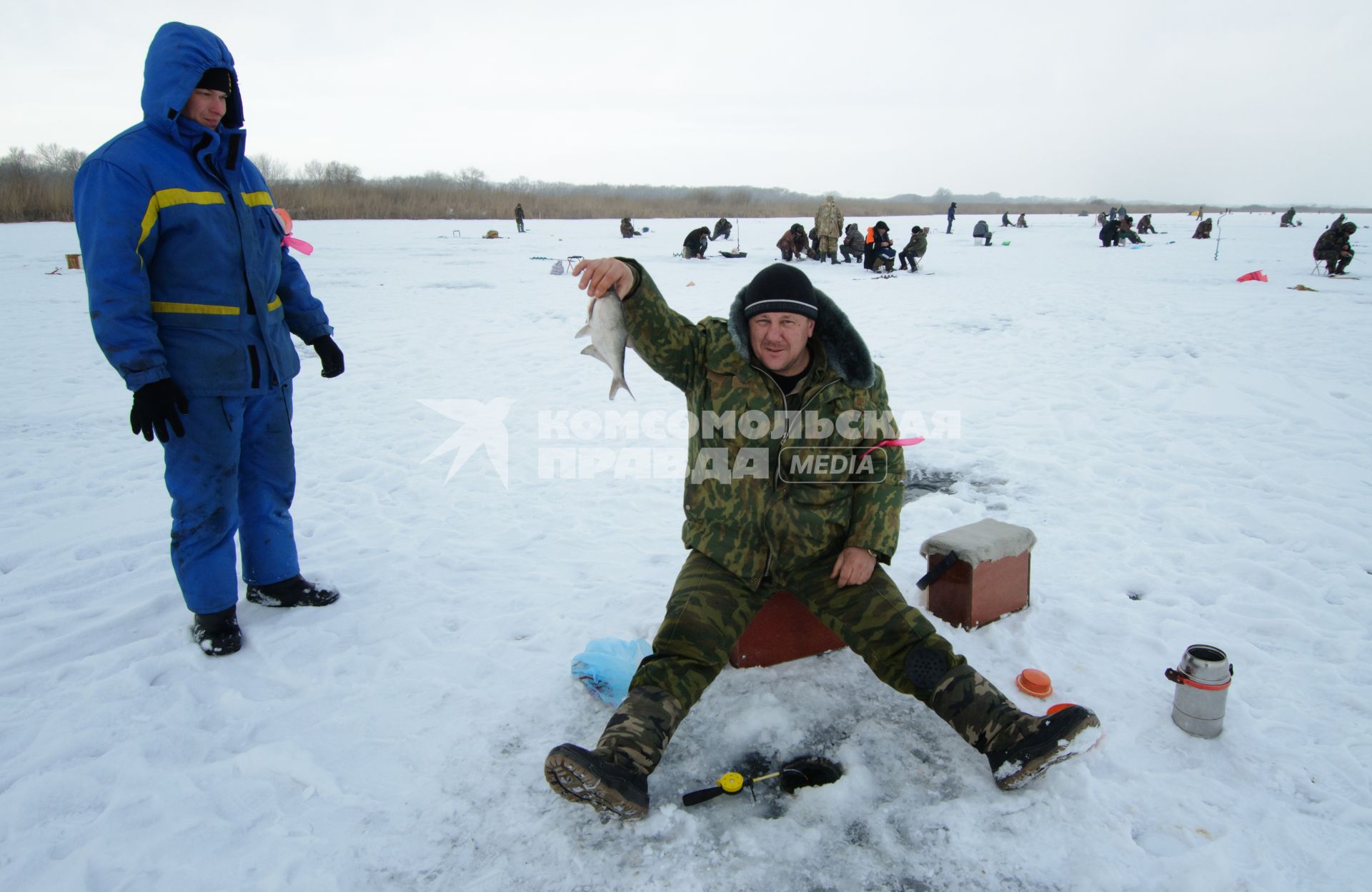 5 февраля 2011. Волгоградская область, Иловлинский район. Озеро Большой Ильмень. Соревнования по зимней рыбалке.