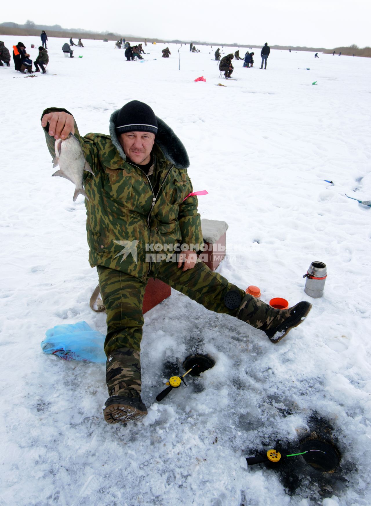 5 февраля 2011. Волгоградская область, Иловлинский район. Озеро Большой Ильмень. Соревнования по зимней рыбалке.