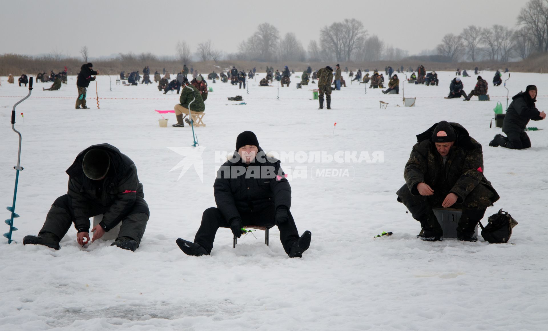 5 февраля 2011. Волгоградская область, Иловлинский район. Озеро Большой Ильмень. Соревнования по зимней рыбалке.