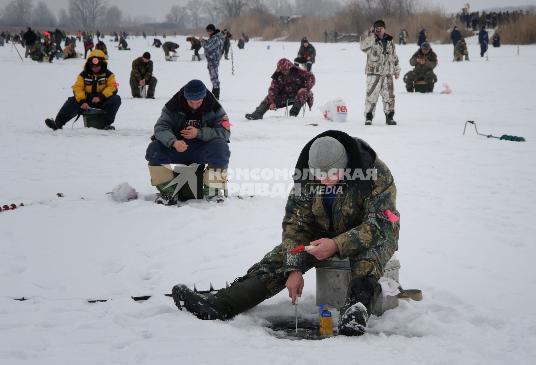 5 февраля 2011. Волгоградская область, Иловлинский район. Озеро Большой Ильмень. Соревнования по зимней рыбалке.