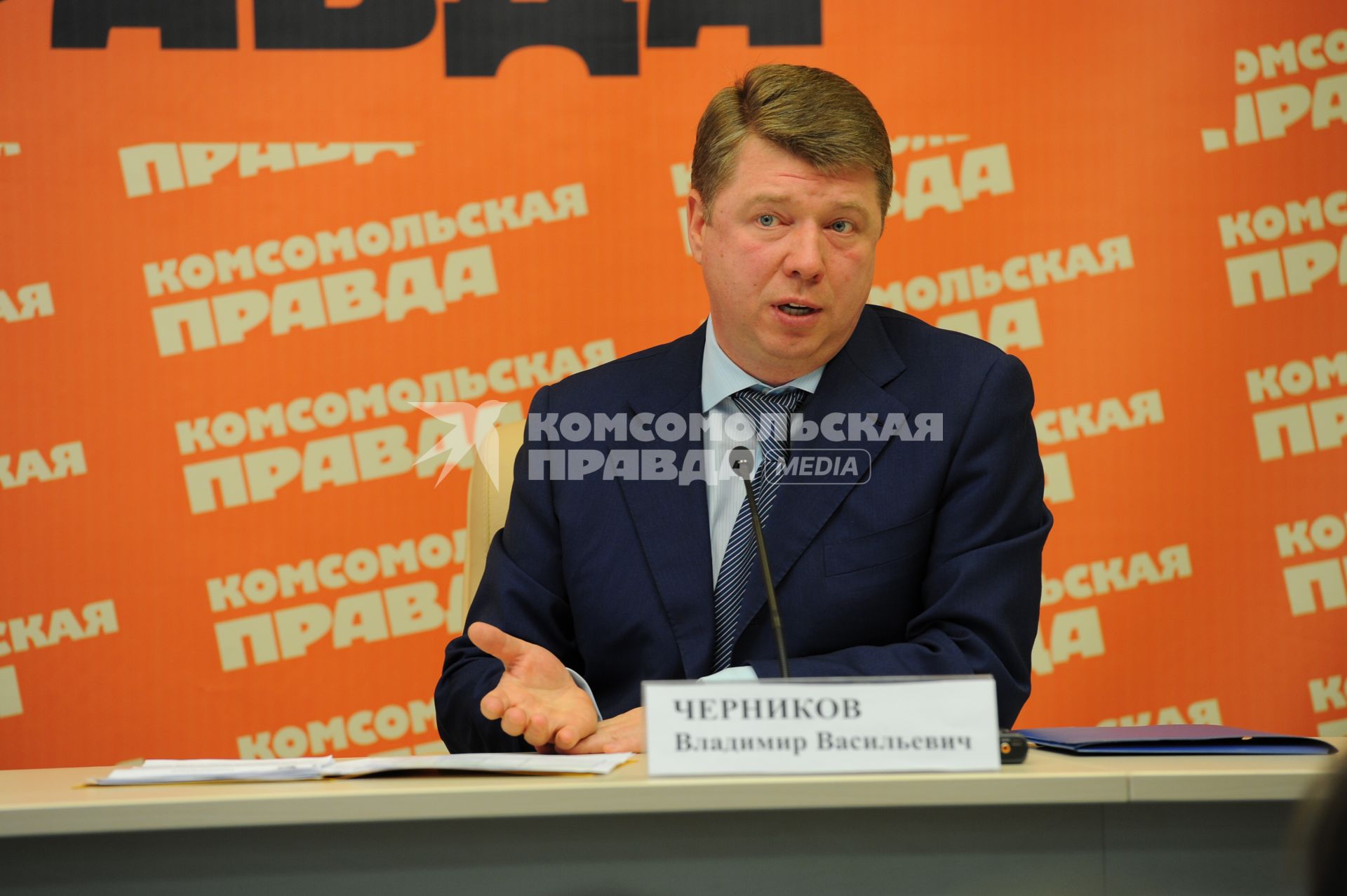 Руководитель Департамента СМИ и рекламы Москвы Владимир Черников. В ИД КП. 06 декабря 2011 года.