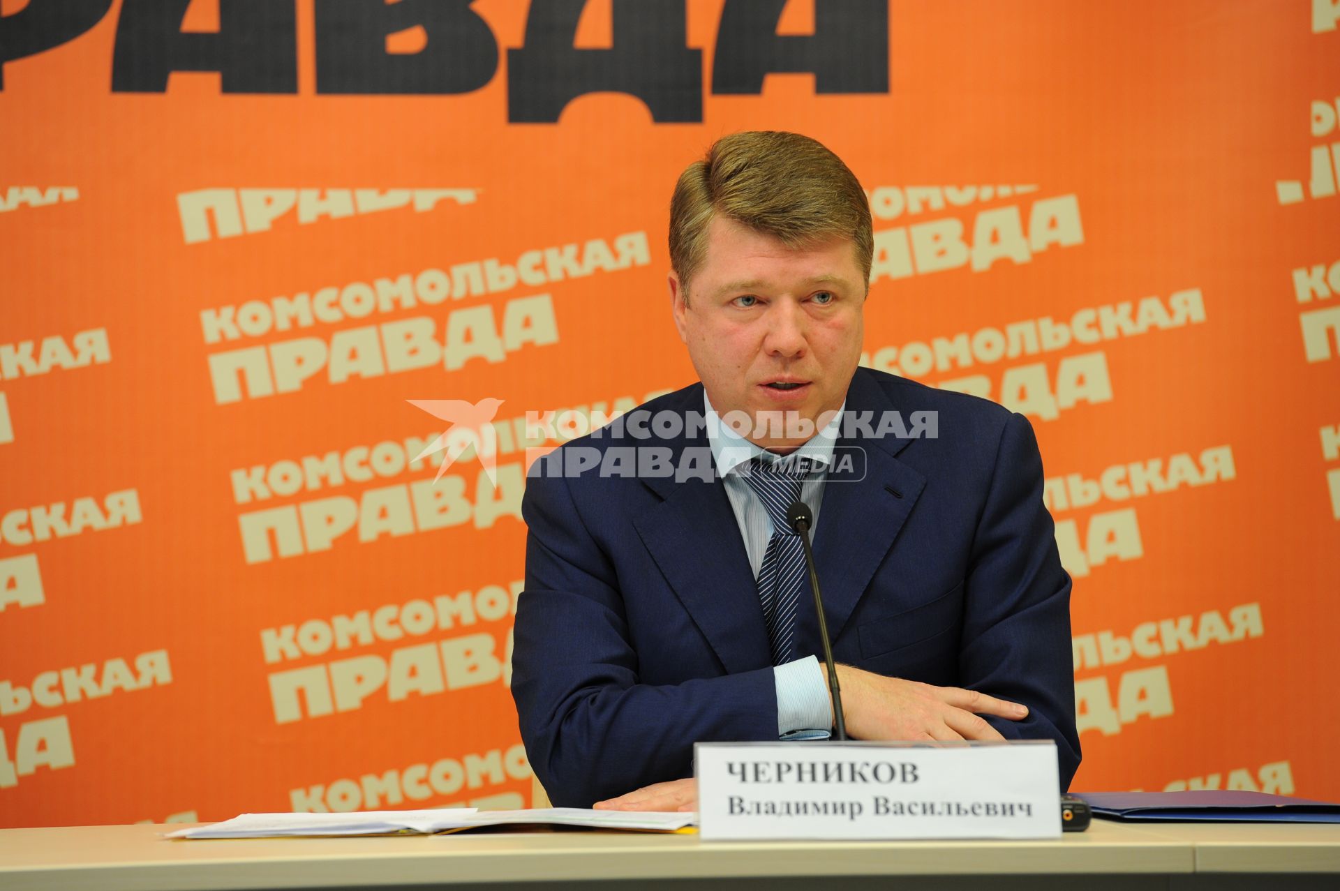 Руководитель Департамента СМИ и рекламы Москвы Владимир Черников. В ИД КП. 06 декабря 2011 года.