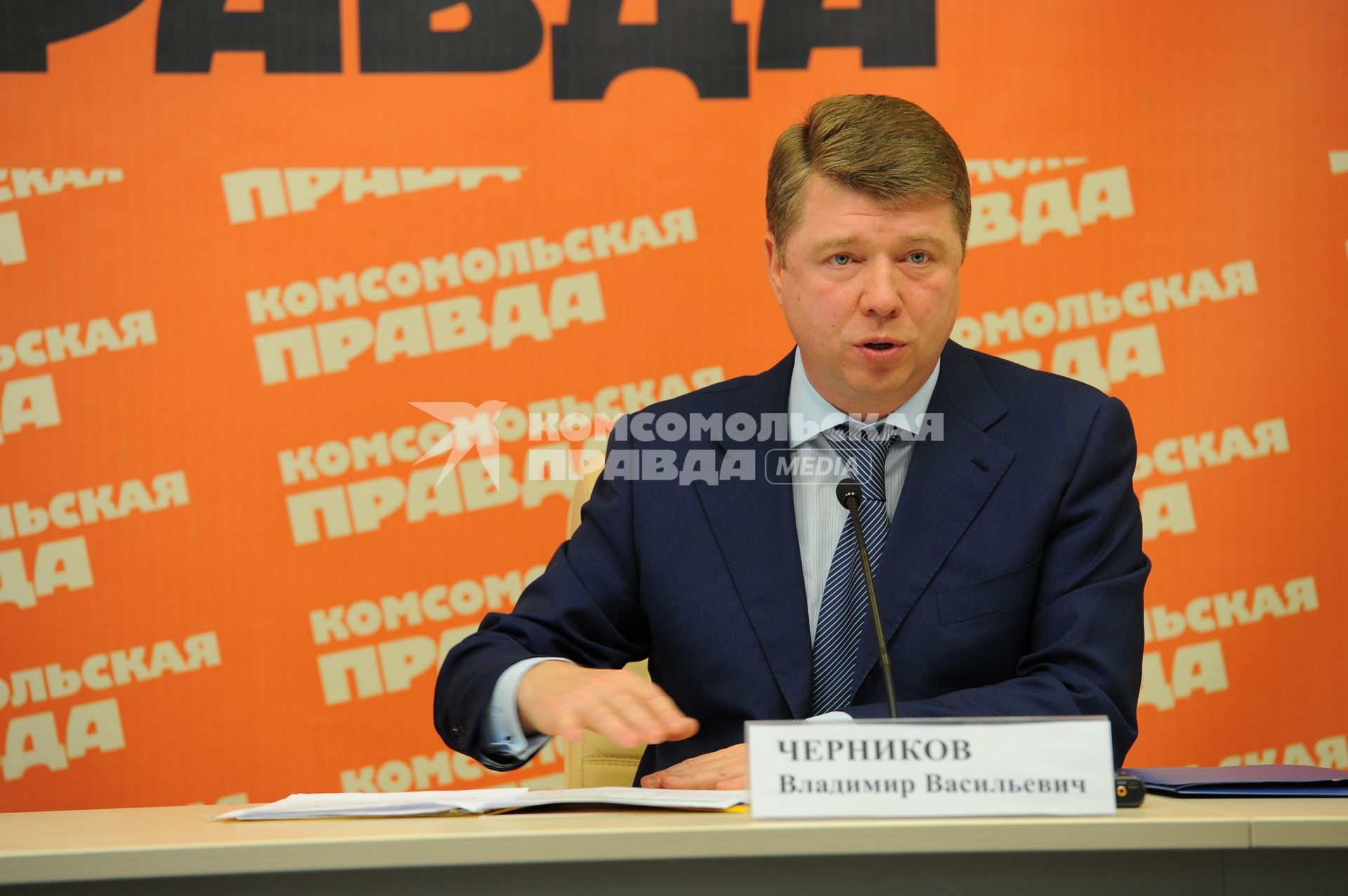 Руководитель Департамента СМИ и рекламы Москвы Владимир Черников. В ИД КП. 06 декабря 2011 года.
