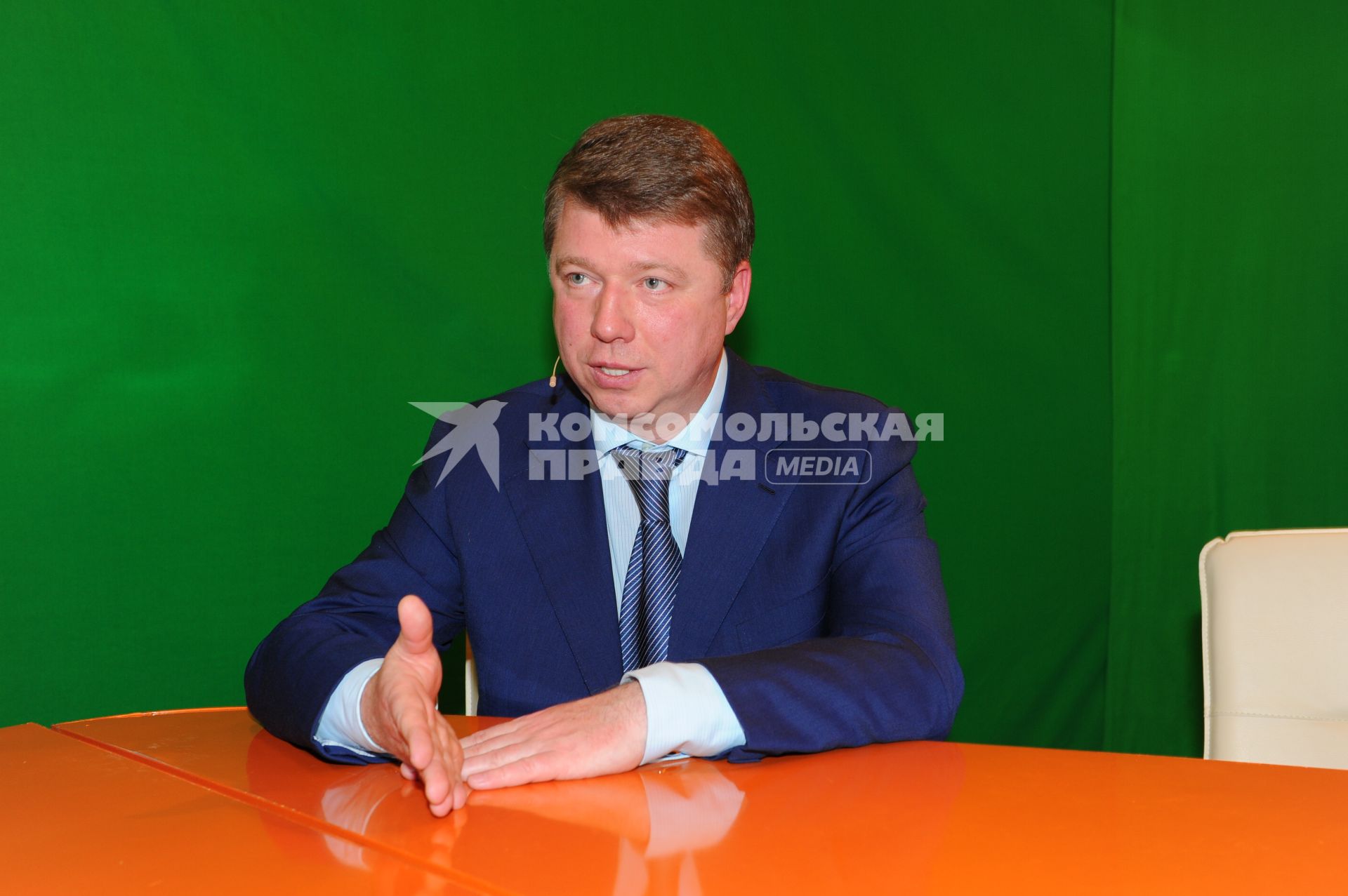Руководитель Департамента СМИ и рекламы Москвы Владимир Черников. В ИД КП. 06 декабря 2011 года.