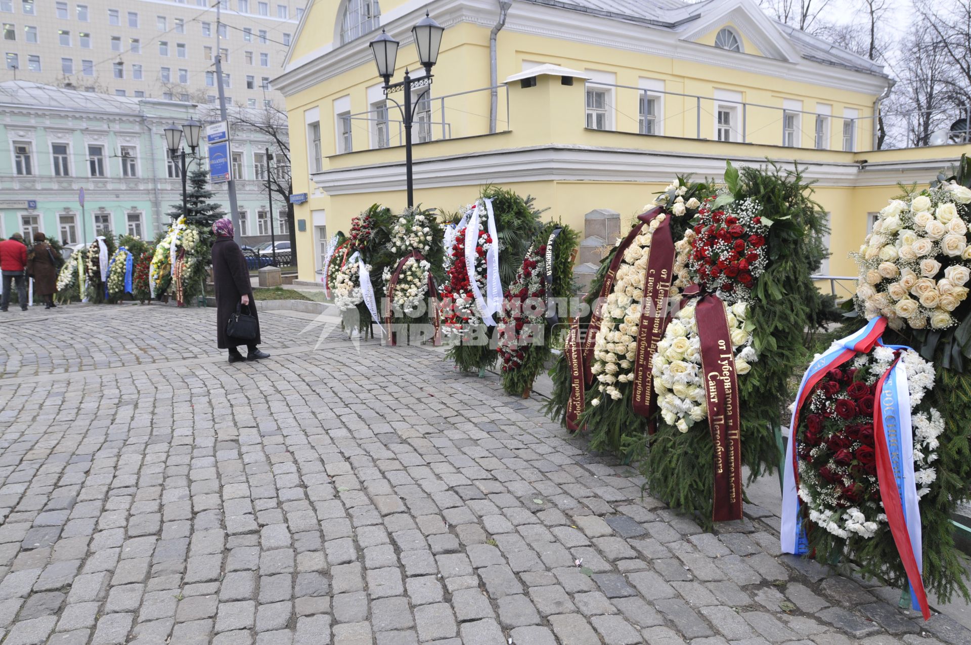 Прощание с патриархом Московским и всея Руси Алексием II  в Богоявленском кафедральном соборе. 12 декабря  2008 года.