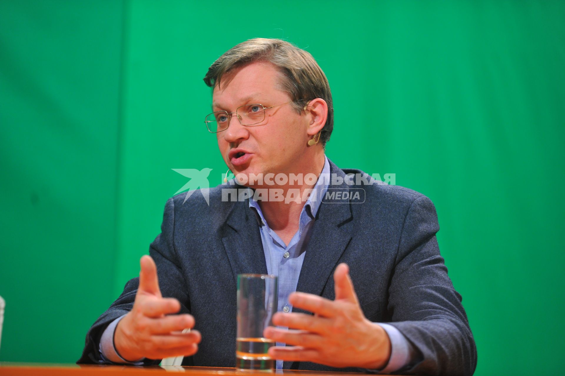 Владимир Рыжков - сопредседатель Партии народной свободы ПАРНАС.  В ИД КП. 13 декабря 2011 года.