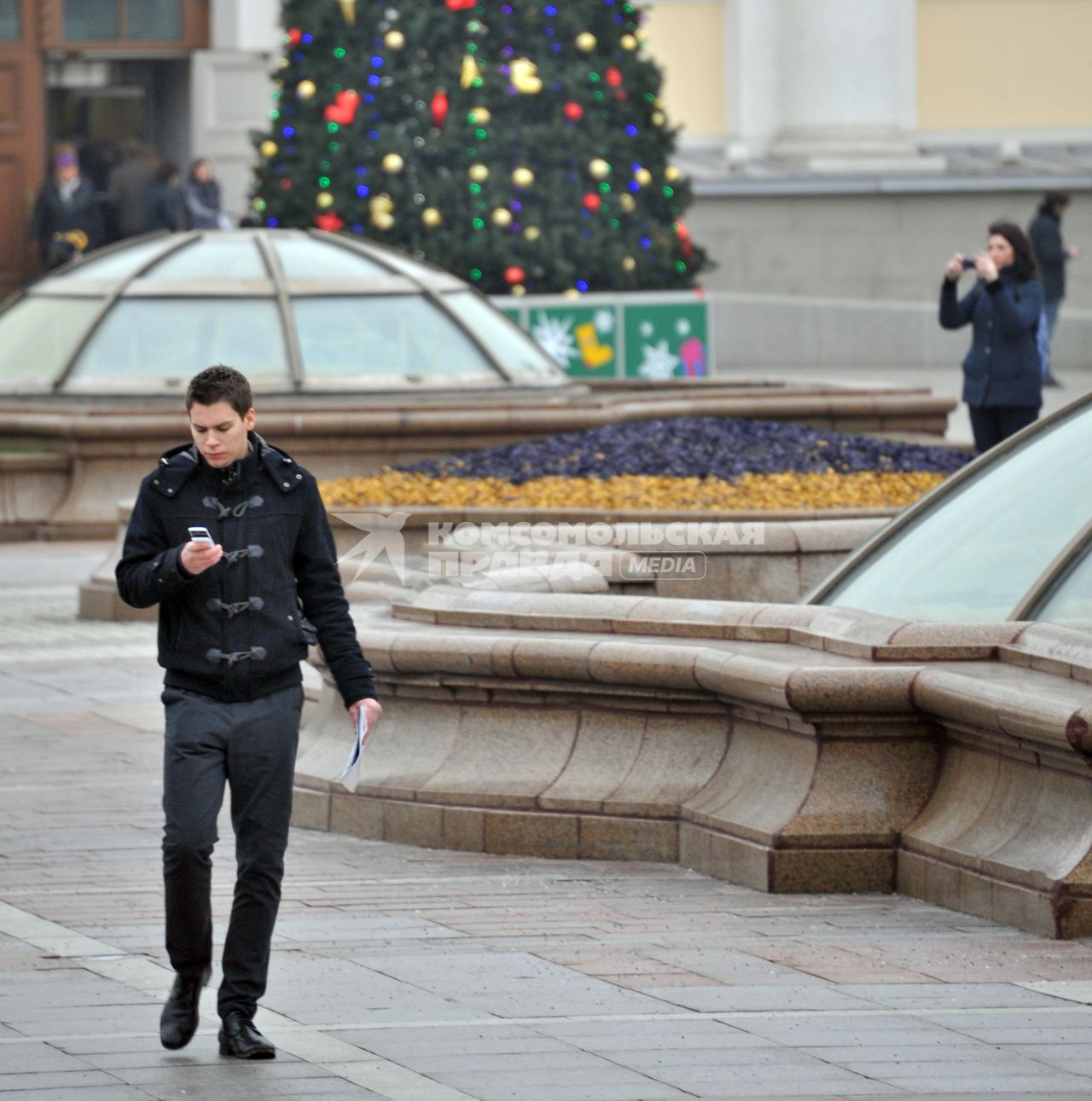 Москва центр города, люди. 15 Декабря 2011 года