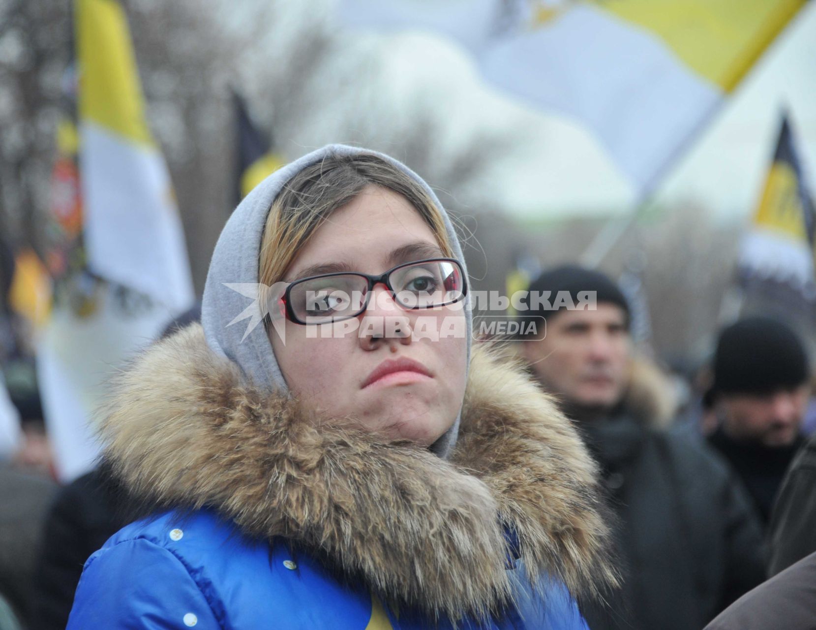 Санкционированный митинг против фальсификации результатов прошедших выборов в Госдуму РФ ЗА ЧЕСТНЫЕ ВЫБОРЫ на Болотной площади. На снимке: участница мероприятия. 11 декабря  2011 года.