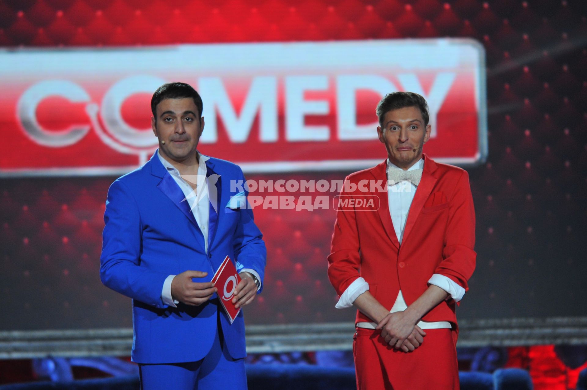 Comedy Club вручил новогодние награды. На снимке: резиденты COMEDY CLUB Гарик Мартиросян и Павел Воля. 07 декабря  2011 года.