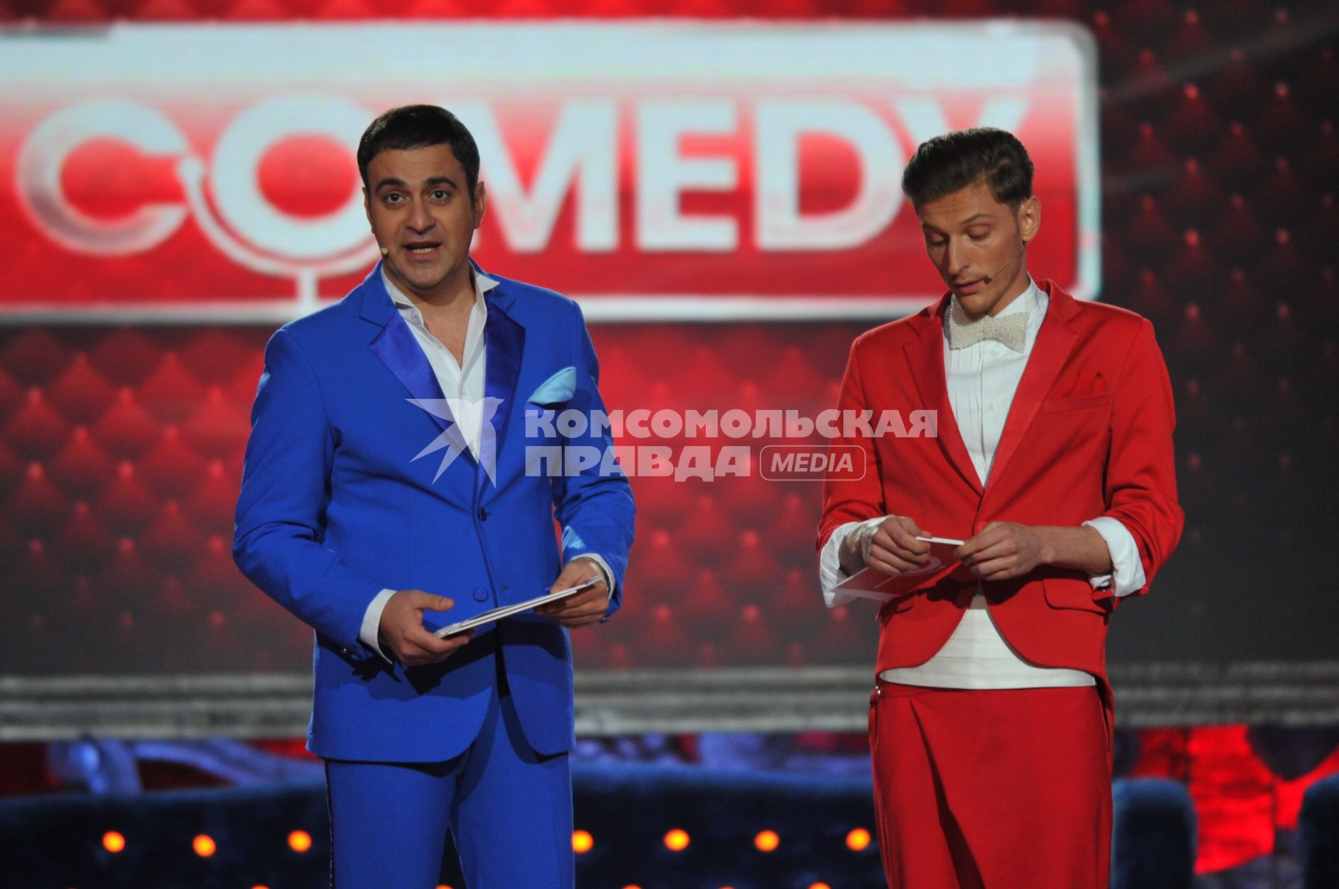 Comedy Club вручил новогодние награды. На снимке: резиденты COMEDY CLUB Гарик Мартиросян и Павел Воля. 07 декабря  2011 года.