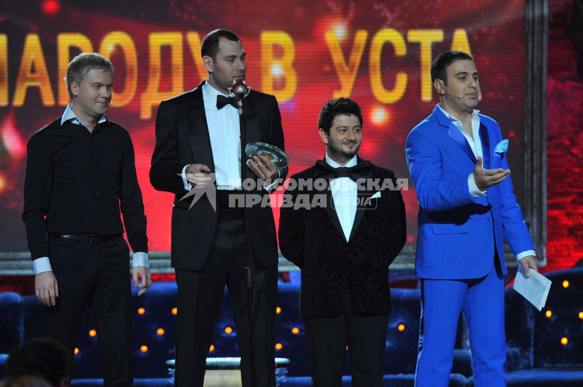 Comedy Club вручил новогодние награды. На снимке: резиденты COMEDY CLUB Гарик Мартиросян, Михаил Галустян, Семен Слепаков и Сергей Светлаков. 07 декабря  2011 года.