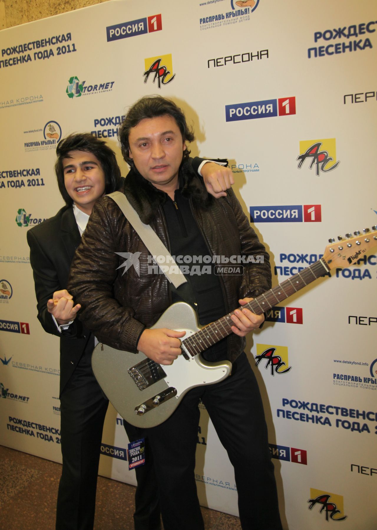 Церемония вручения премии \"Песенка года 2011\". На снимке генеральный директор музыкального конкурса \"Новая Волна\" Александр Румянцев (справа). 07 декабря 2011 года.