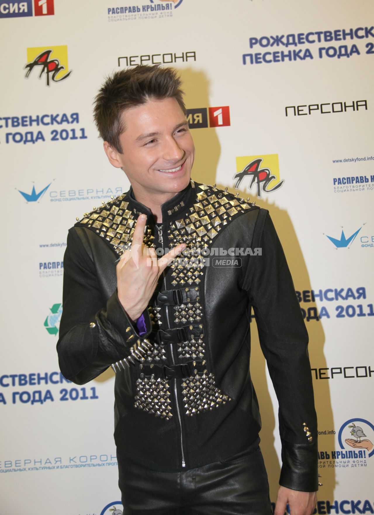 Церемония вручения премии \"Песенка года 2011\". На снимке певец Сергей Лазарев. 07 декабря 2011 года.