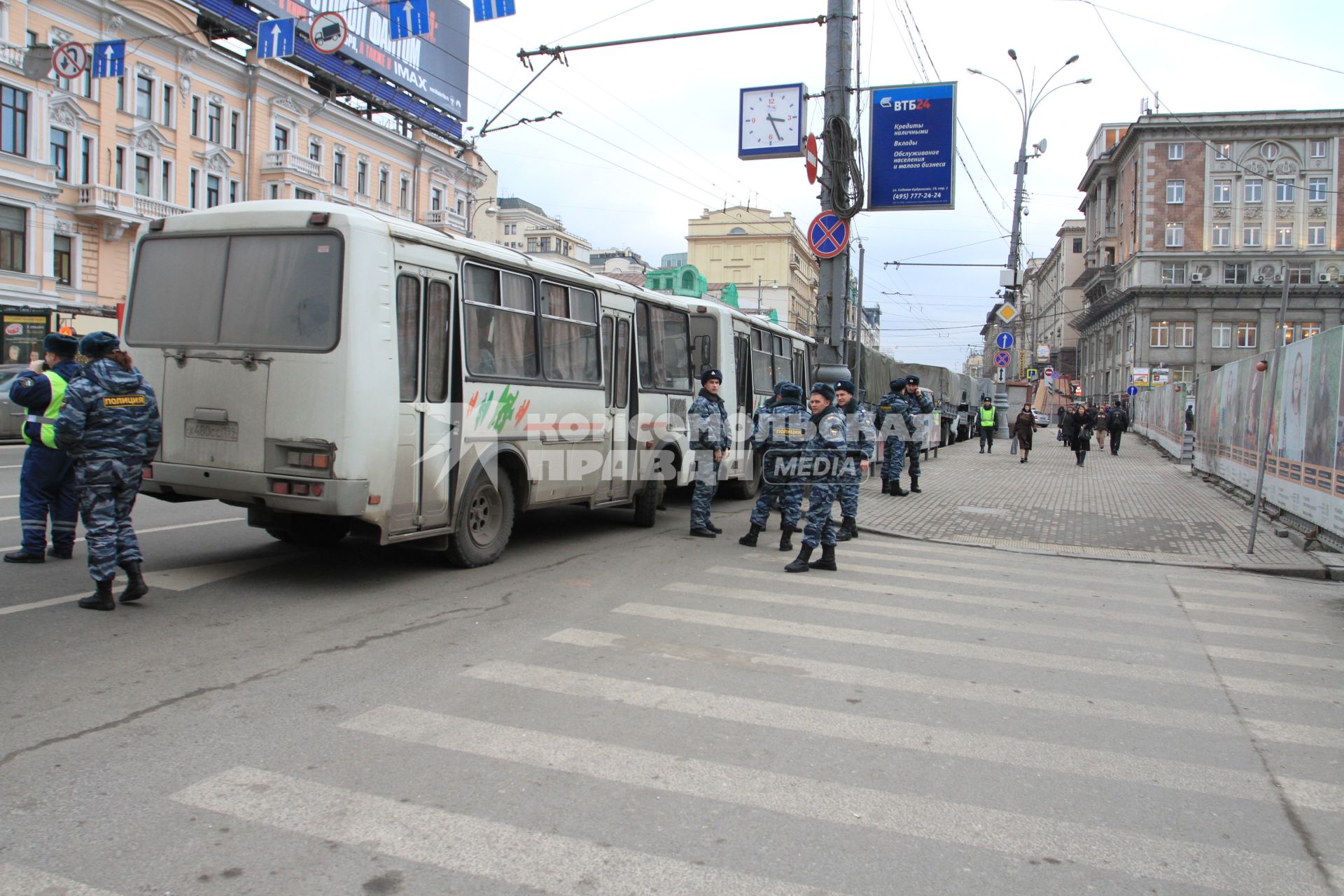 Полиция на улице.7 декабря 2011