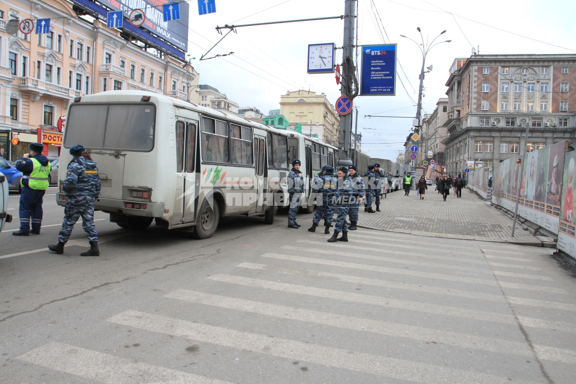 Полиция на улице.7 декабря 2011