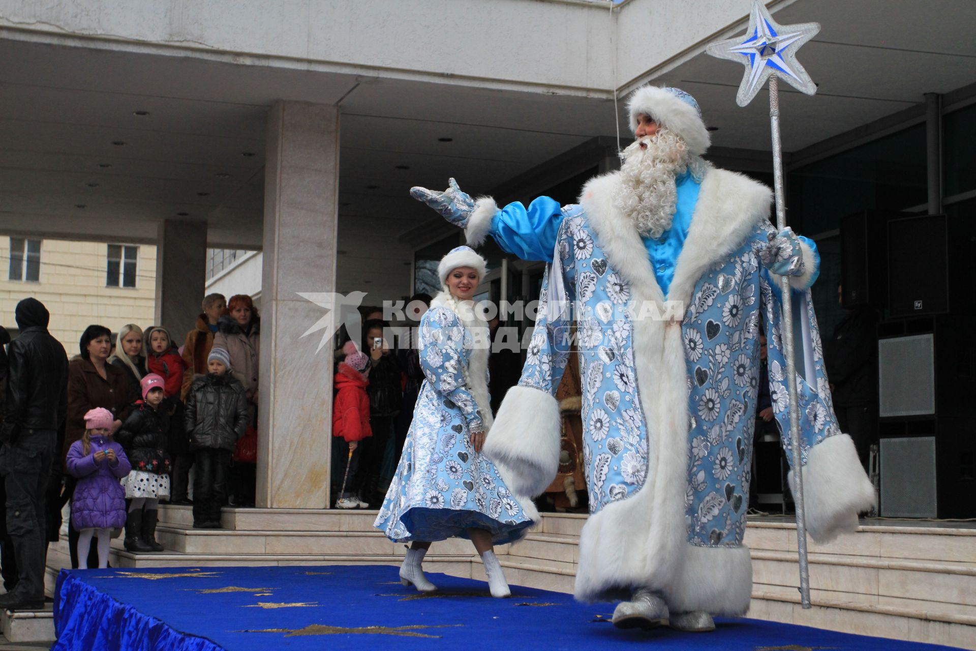 ПАРАД ДЕДОВ МОРОЗОВ. КРАСНОДАР. 24.12.2011.