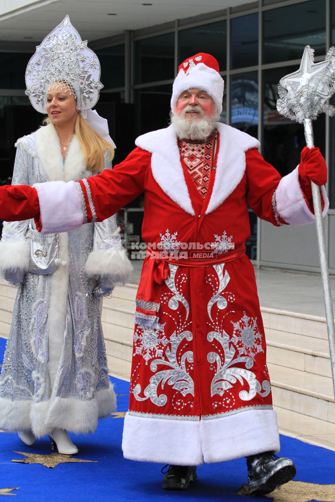 ПАРАД ДЕДОВ МОРОЗОВ. КРАСНОДАР. 24.12.2011.