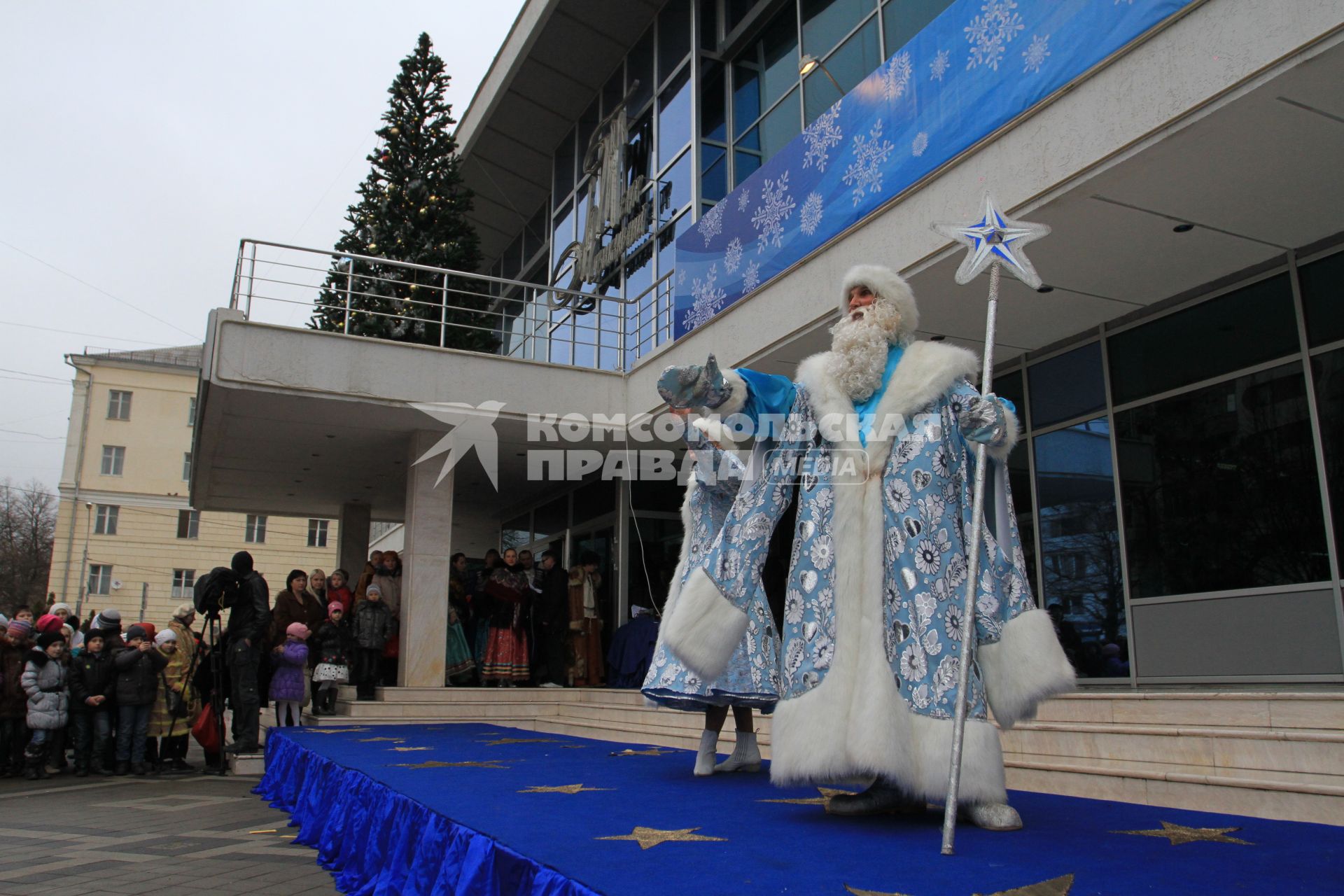 ПАРАД ДЕДОВ МОРОЗОВ. КРАСНОДАР. 24.12.2011.